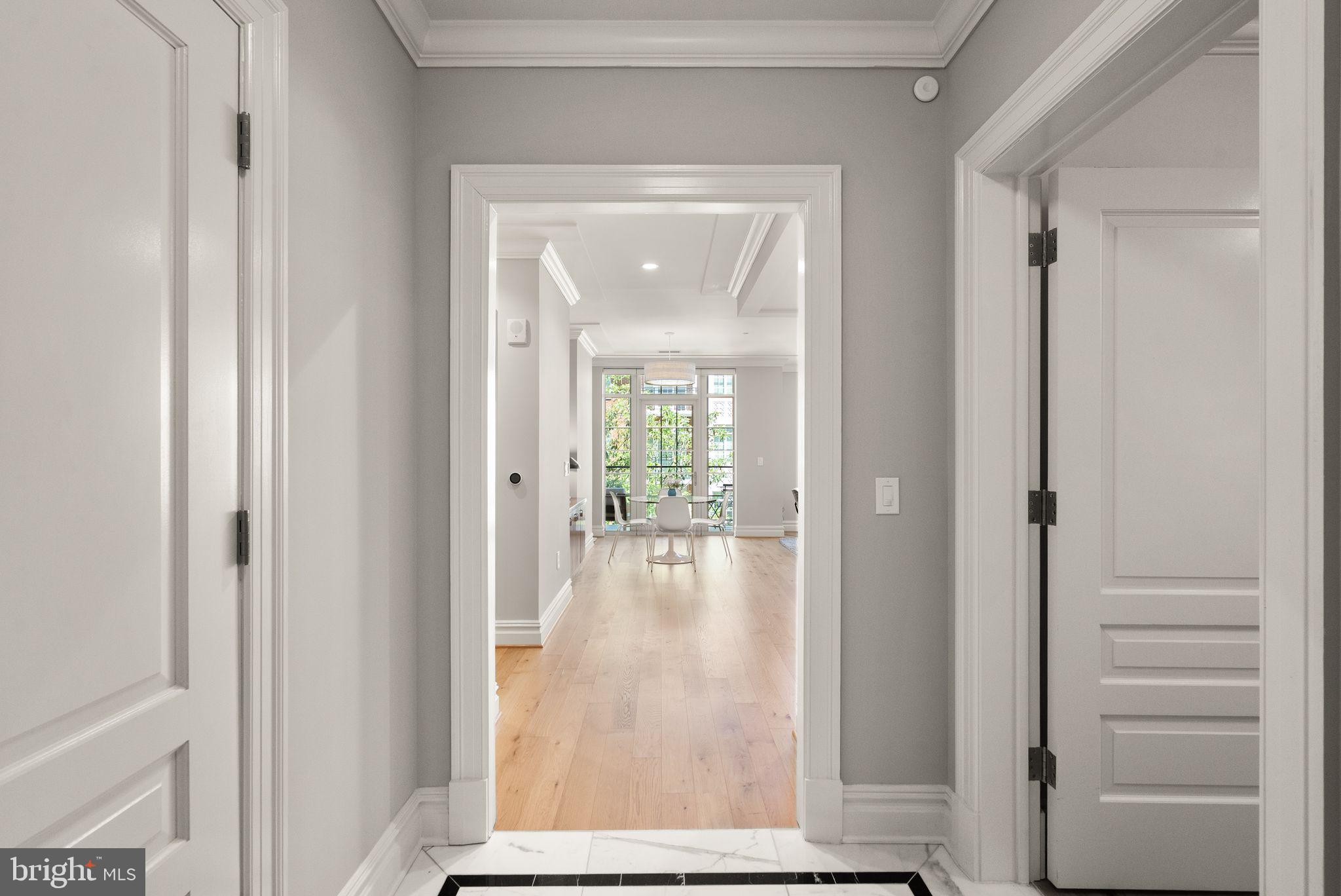 THE SIGNET - Residential
