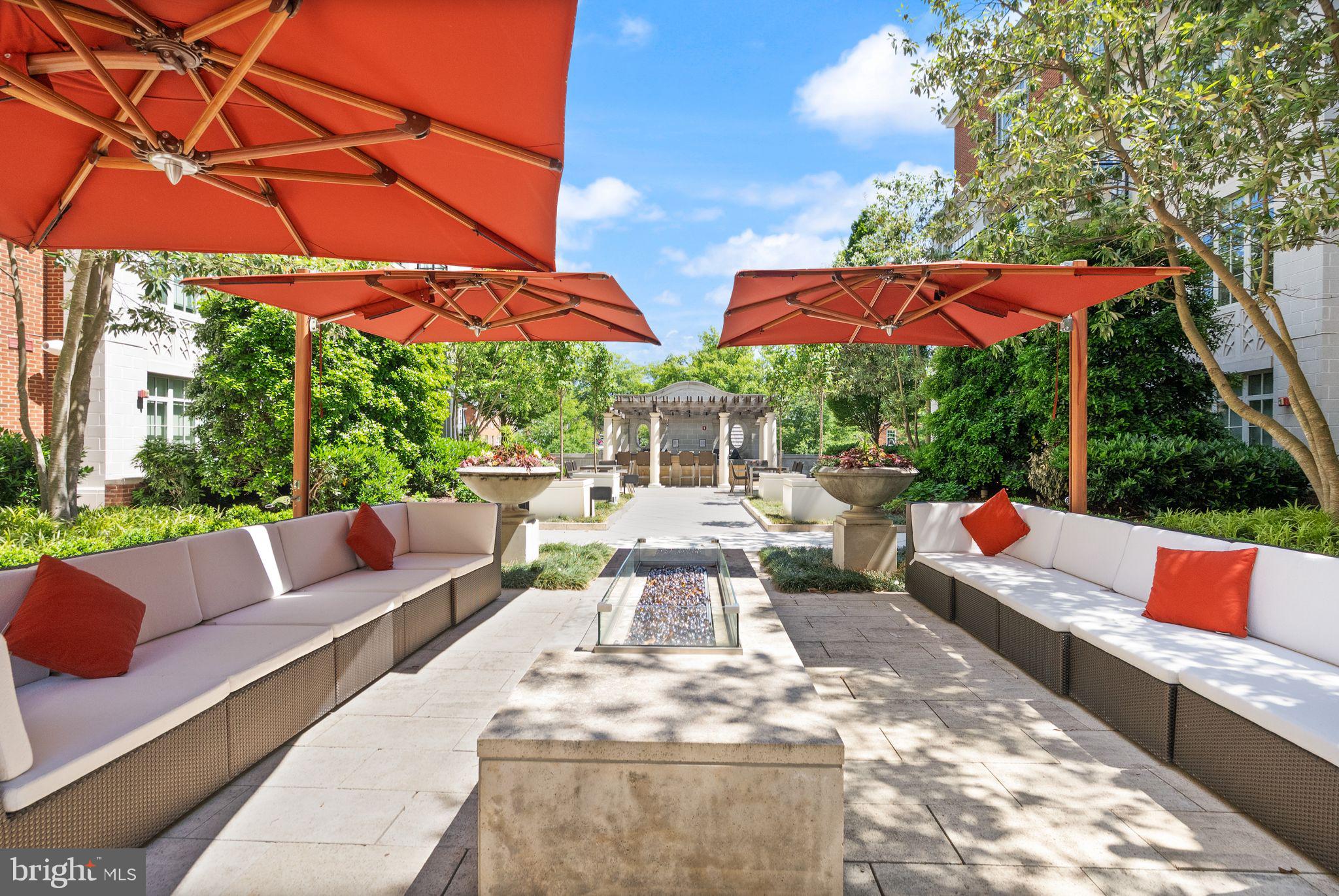 THE SIGNET - Residential