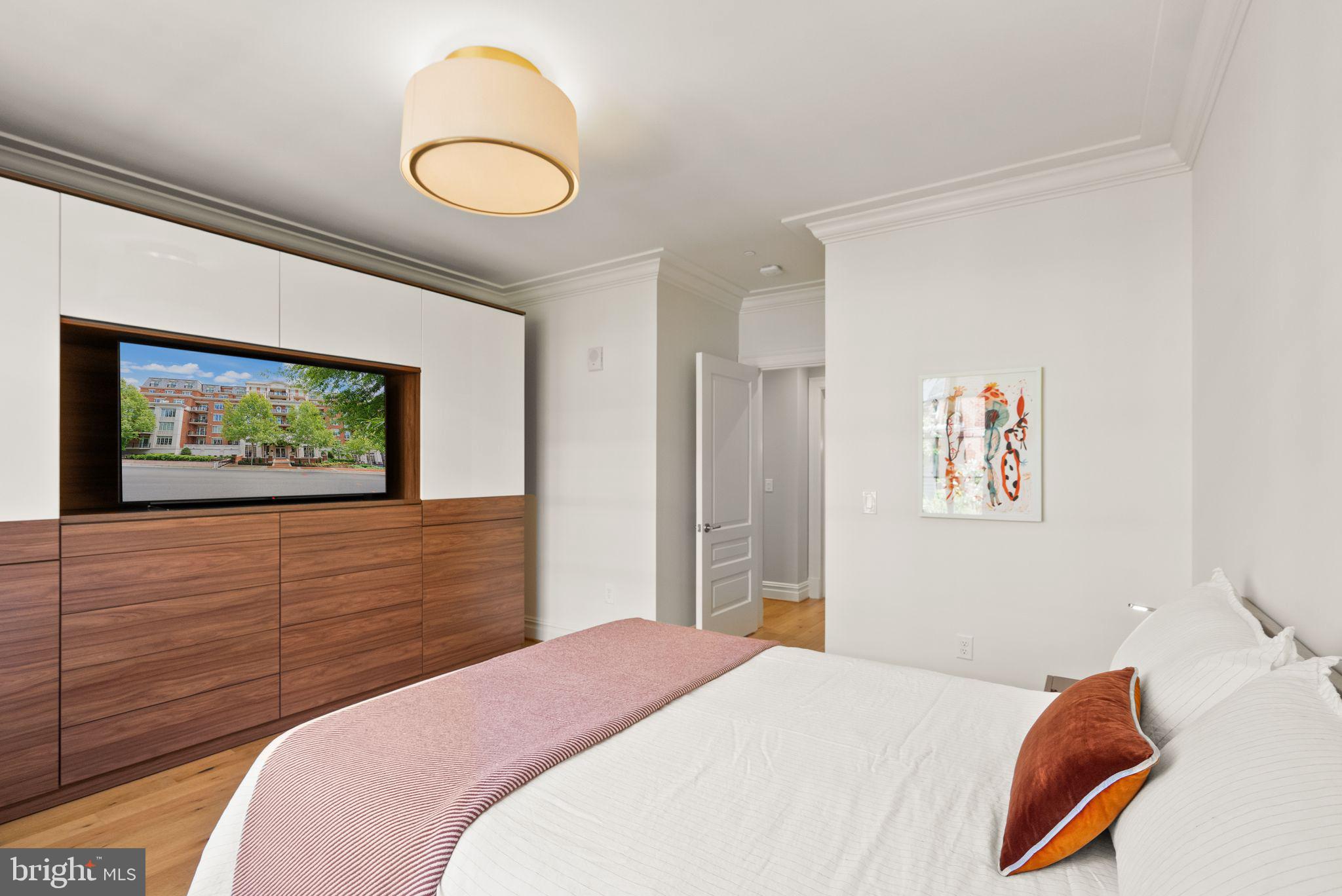 THE SIGNET - Residential