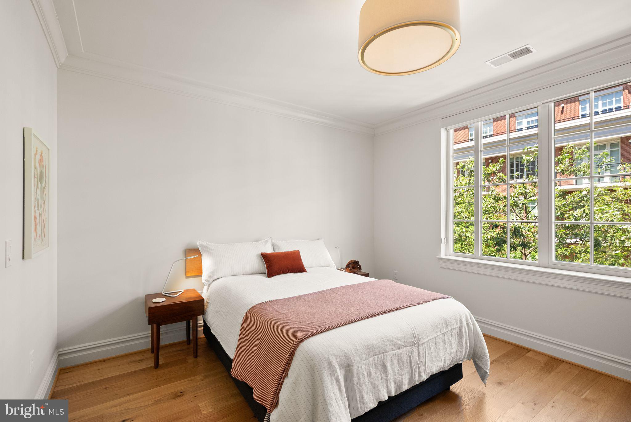 THE SIGNET - Residential