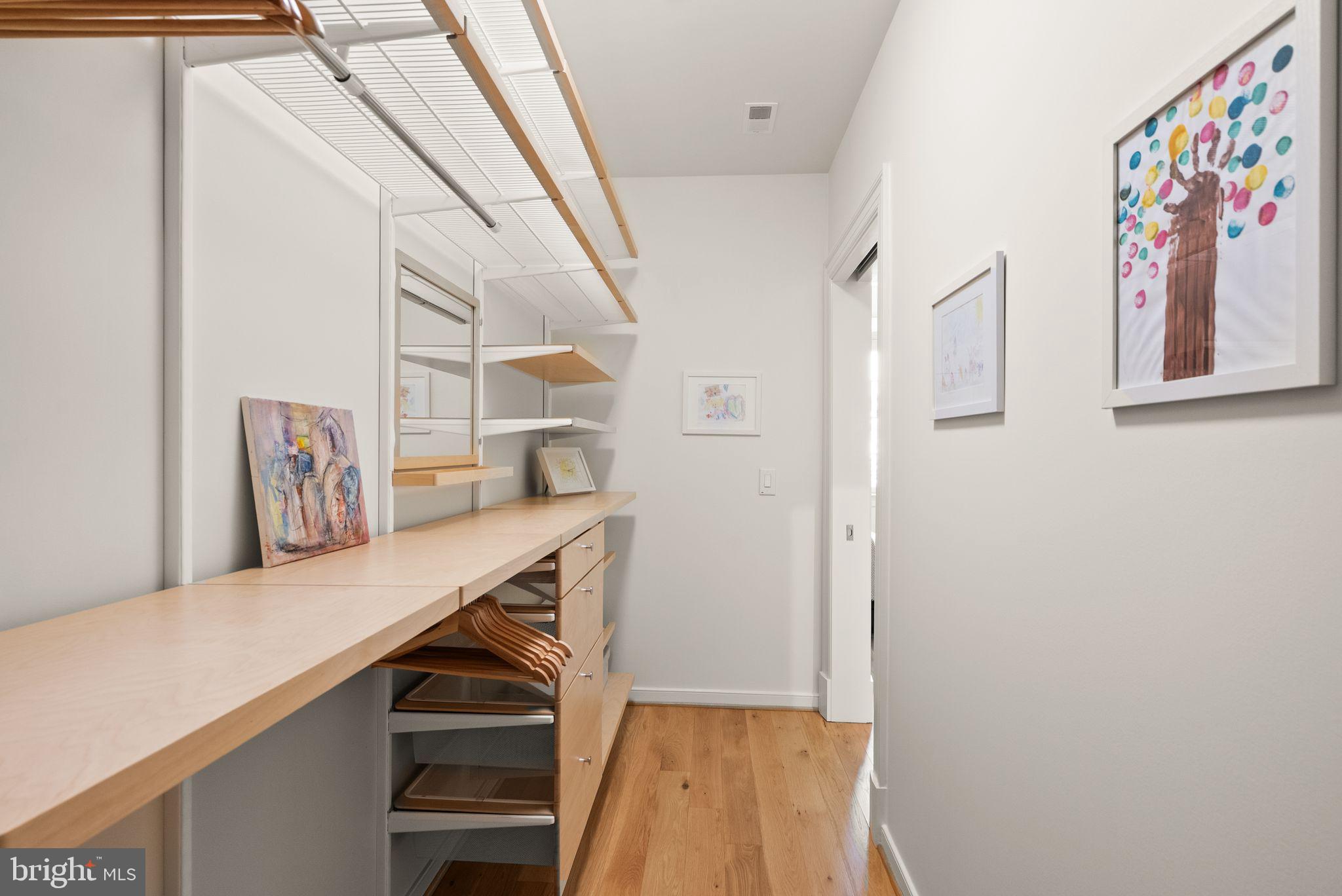 THE SIGNET - Residential