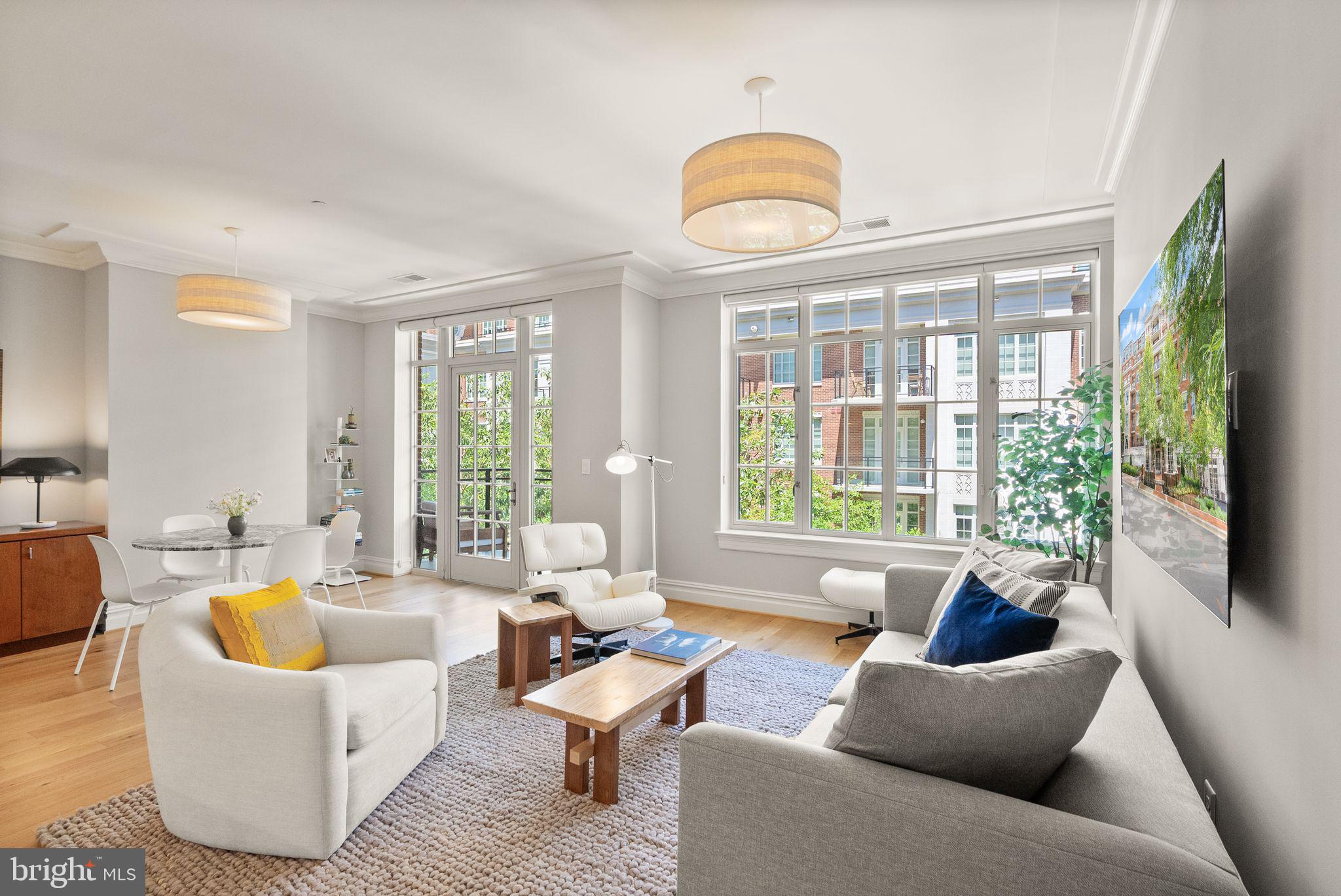 THE SIGNET - Residential