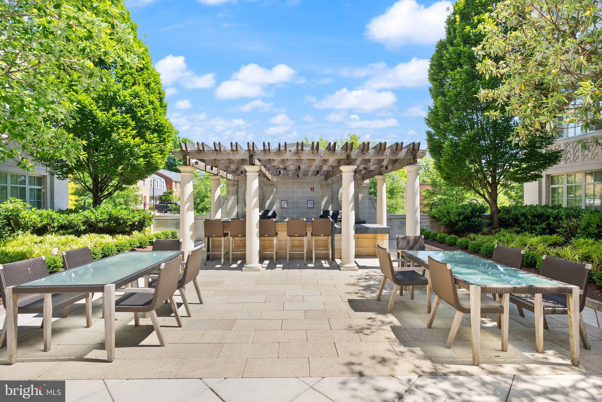 THE SIGNET - Residential