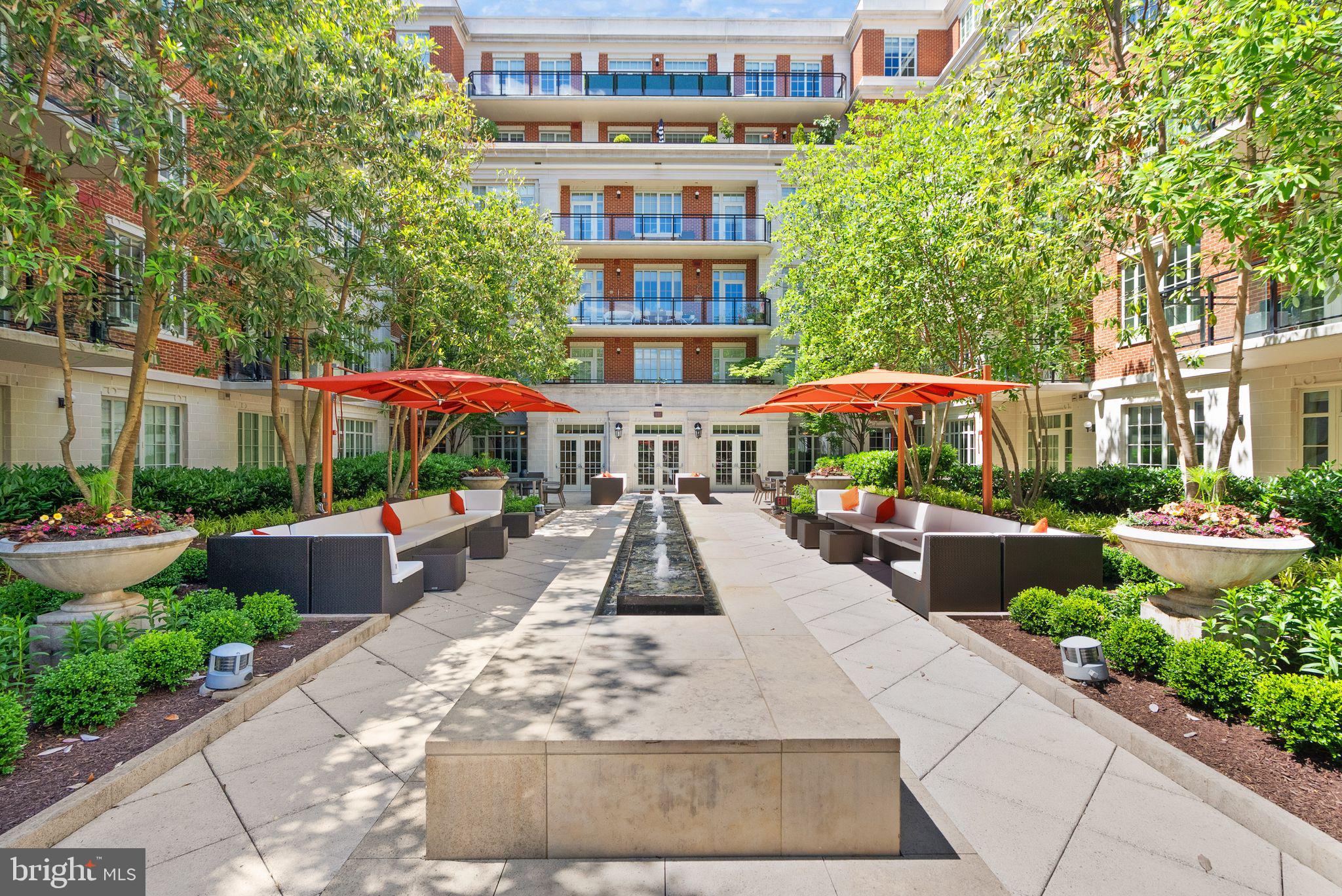 THE SIGNET - Residential