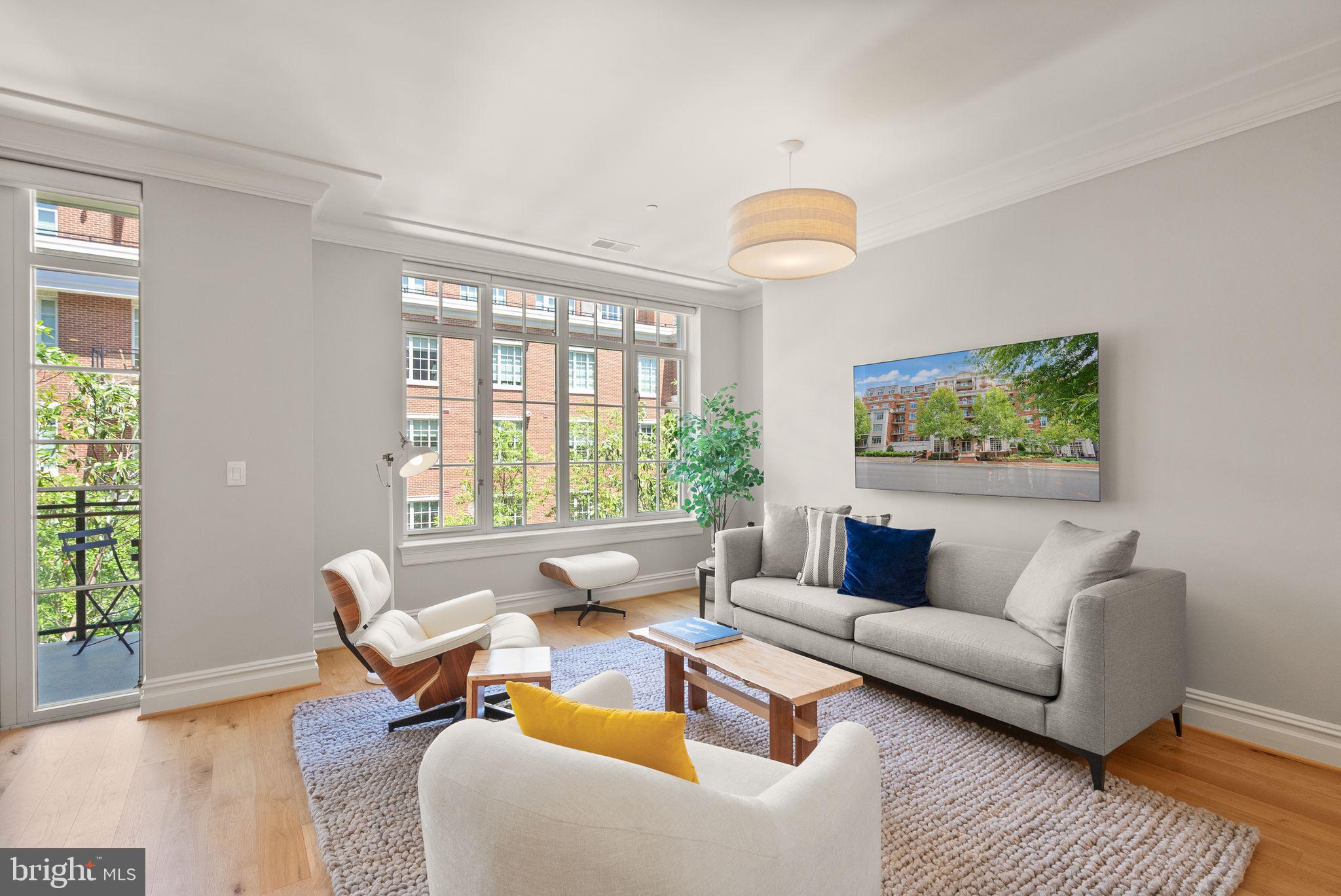 THE SIGNET - Residential