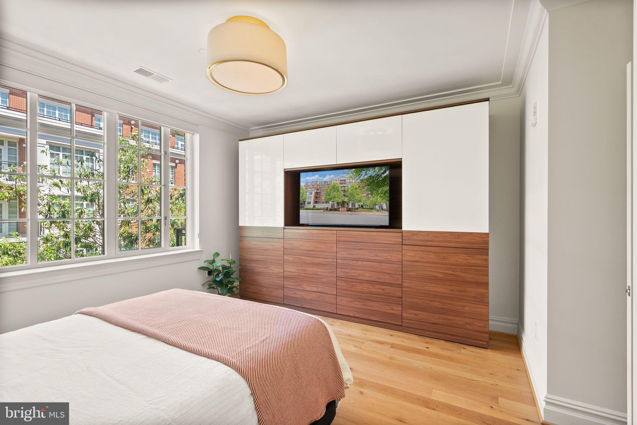 THE SIGNET - Residential