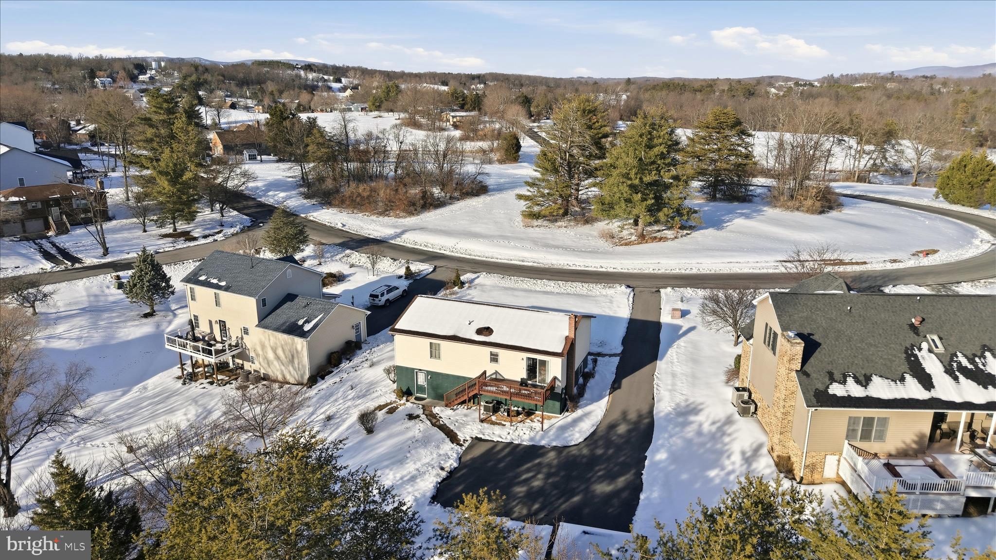 LAKE HOLIDAY ESTATES - Residential