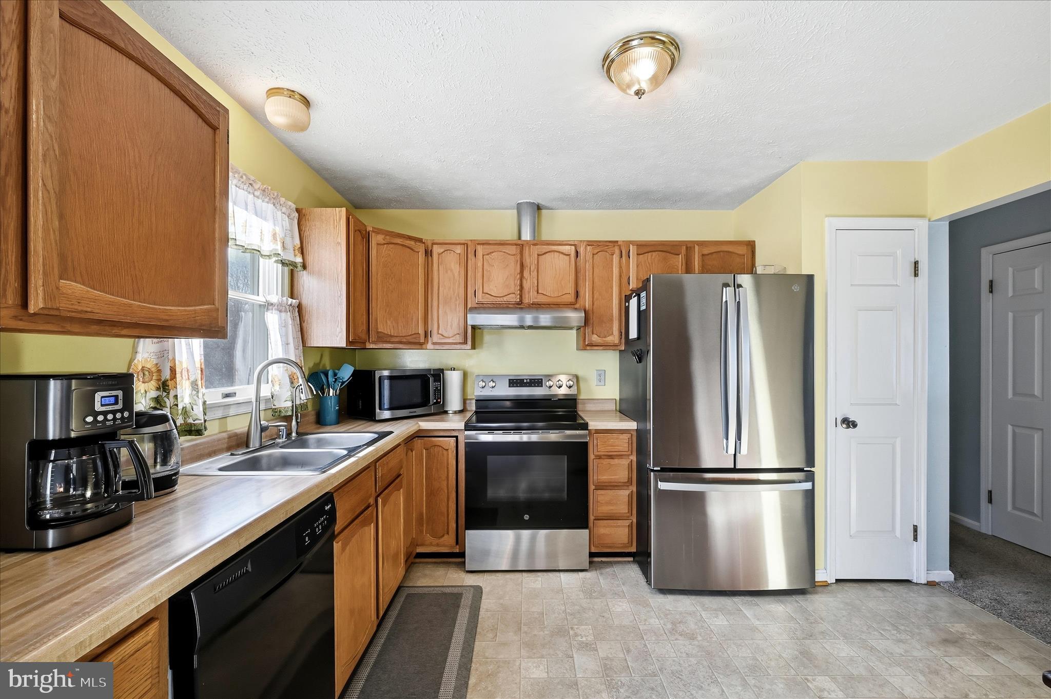 LAKE HOLIDAY ESTATES - Residential