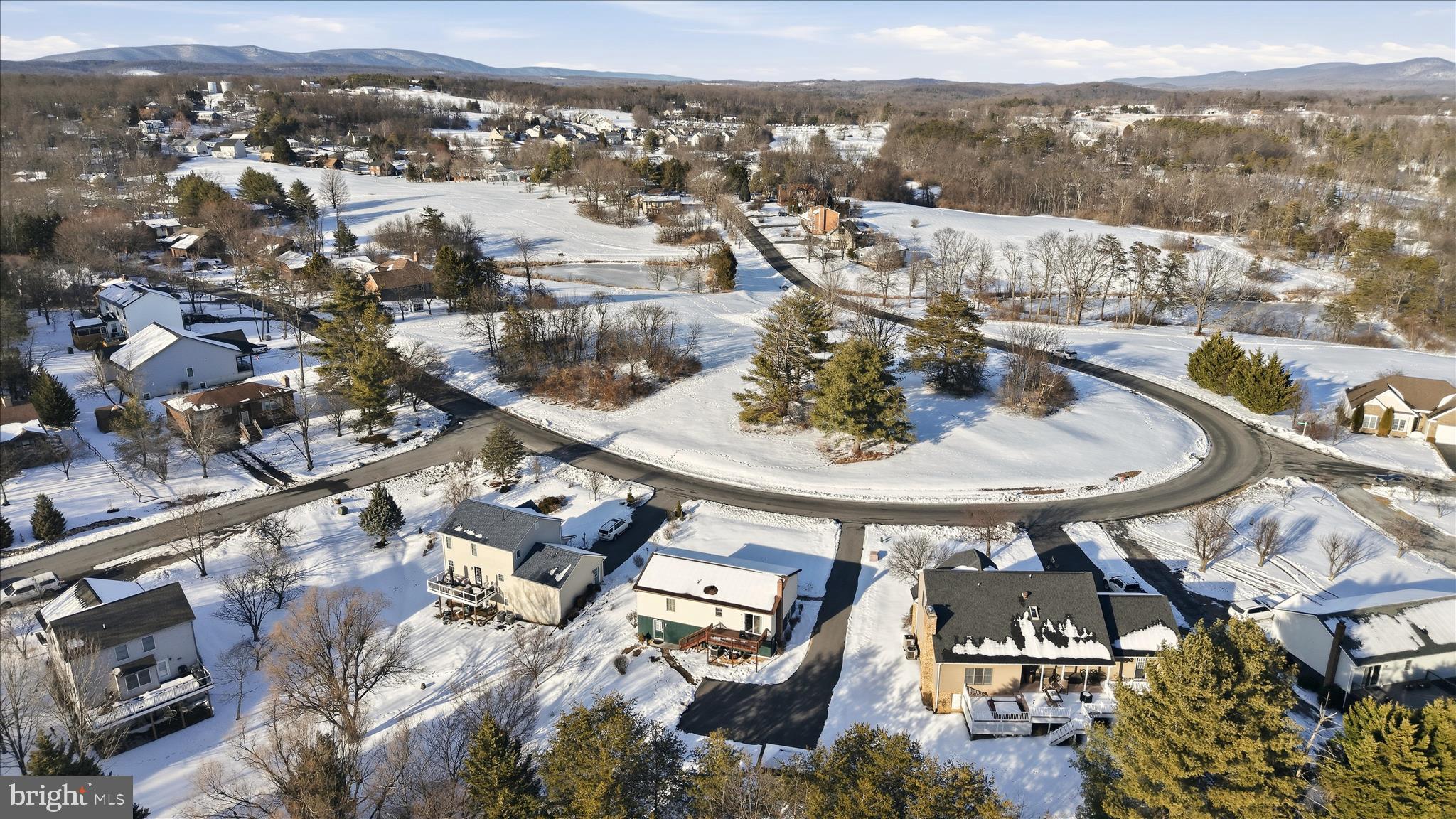 LAKE HOLIDAY ESTATES - Residential