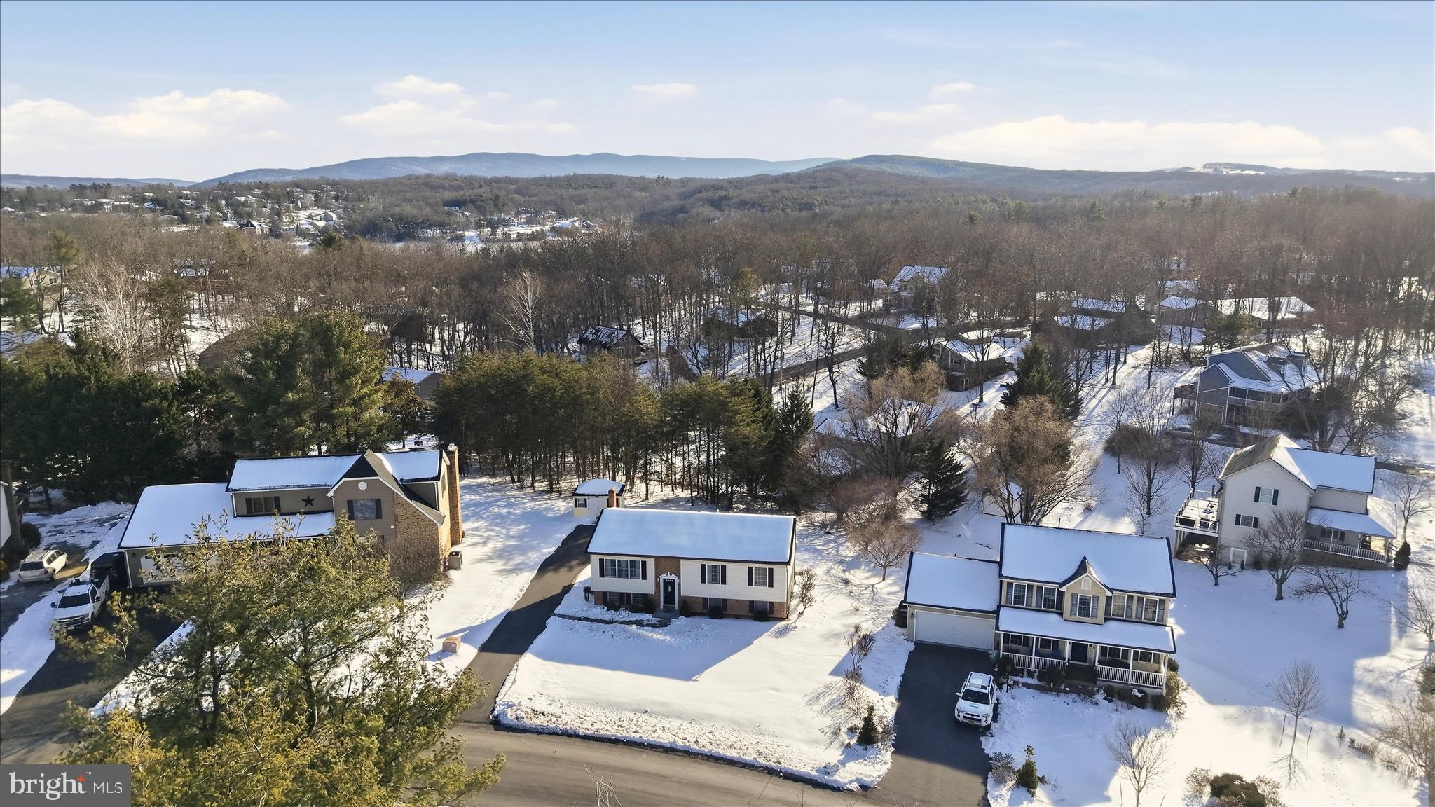 LAKE HOLIDAY ESTATES - Residential