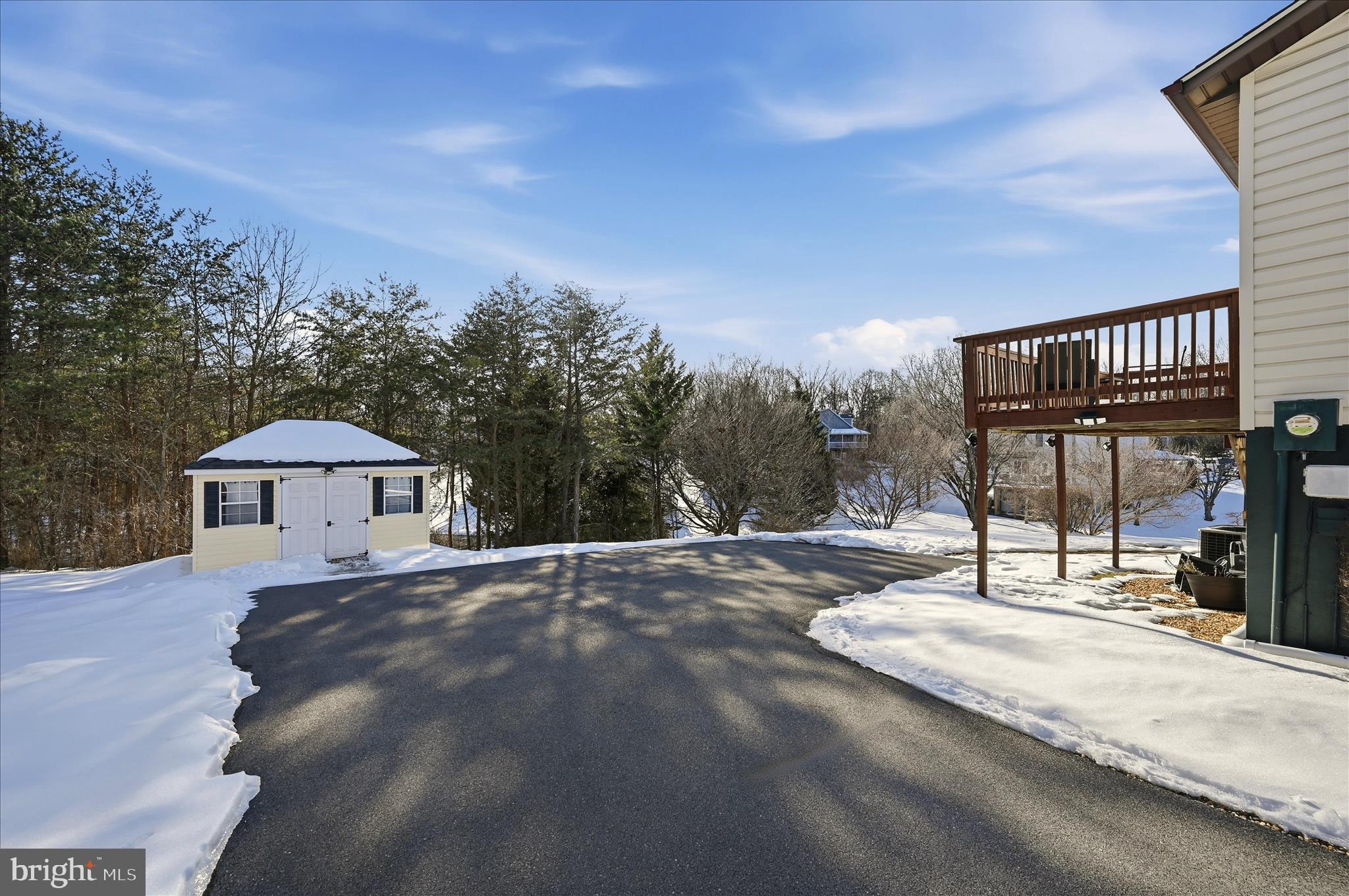 LAKE HOLIDAY ESTATES - Residential