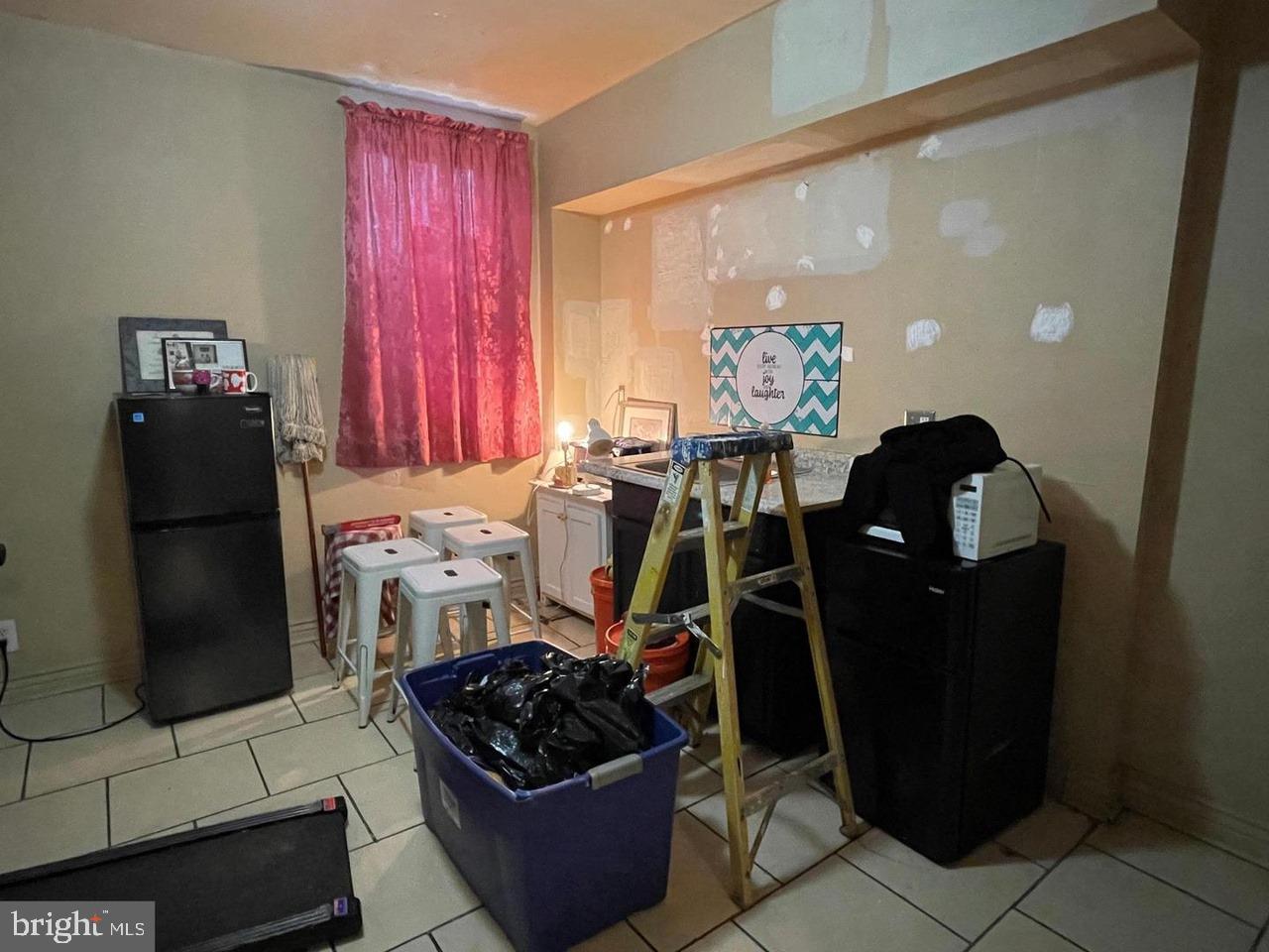 WOODMERE - Residential