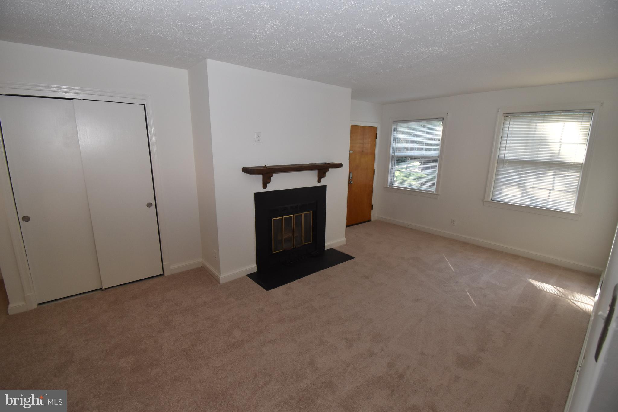 CAMBRIDGE COURTS - Residential Lease