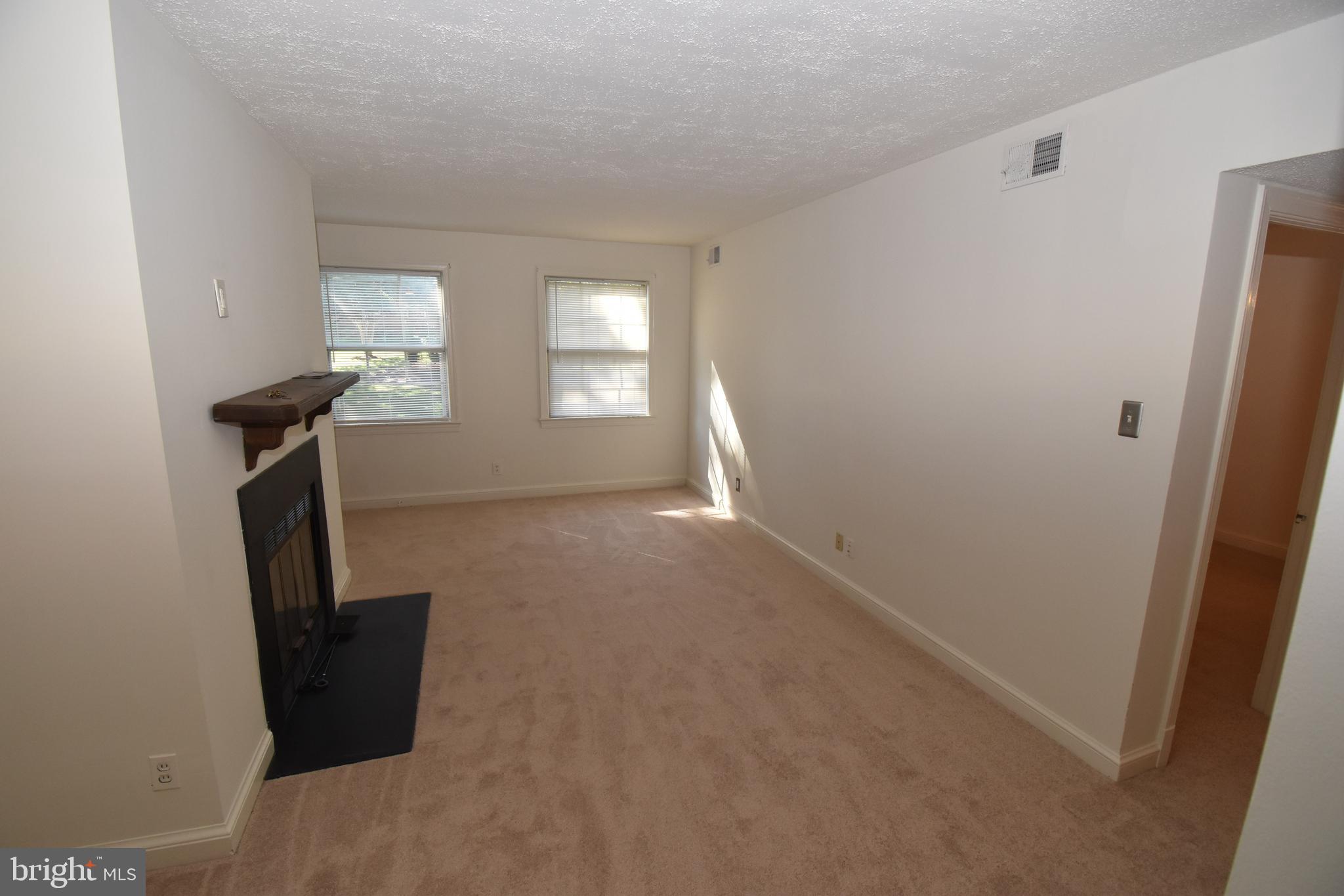 CAMBRIDGE COURTS - Residential Lease