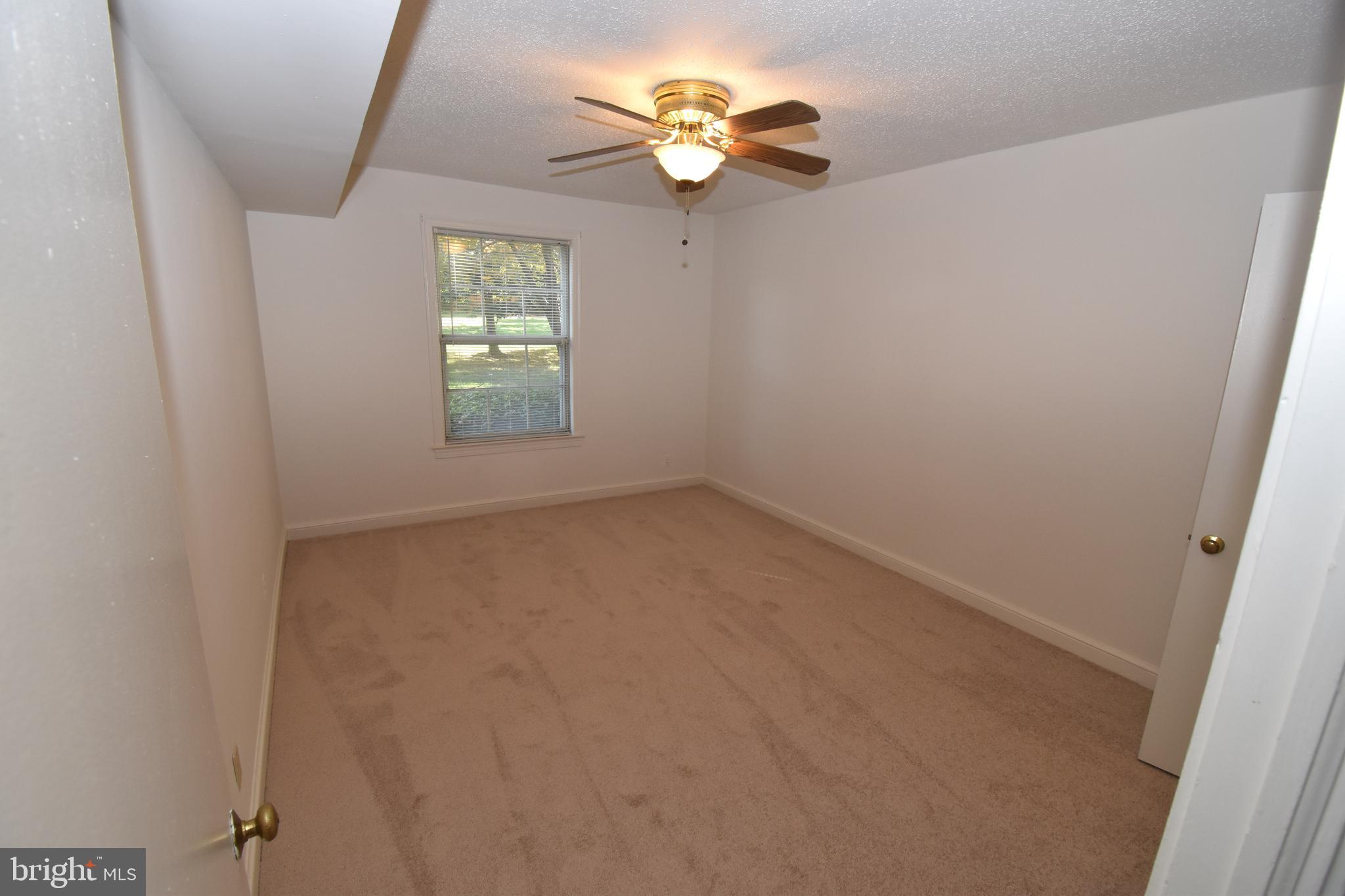 CAMBRIDGE COURTS - Residential Lease