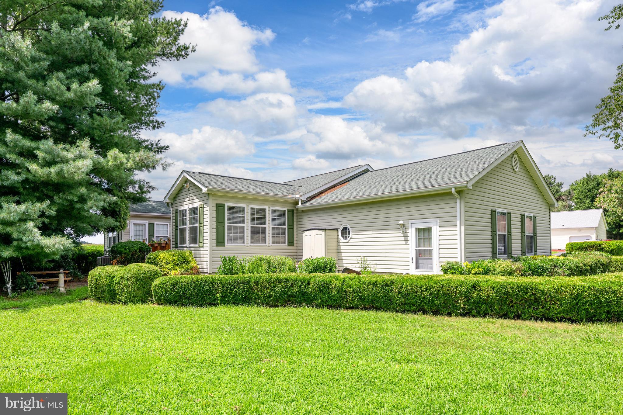 2 FALCON CREST DRIVE