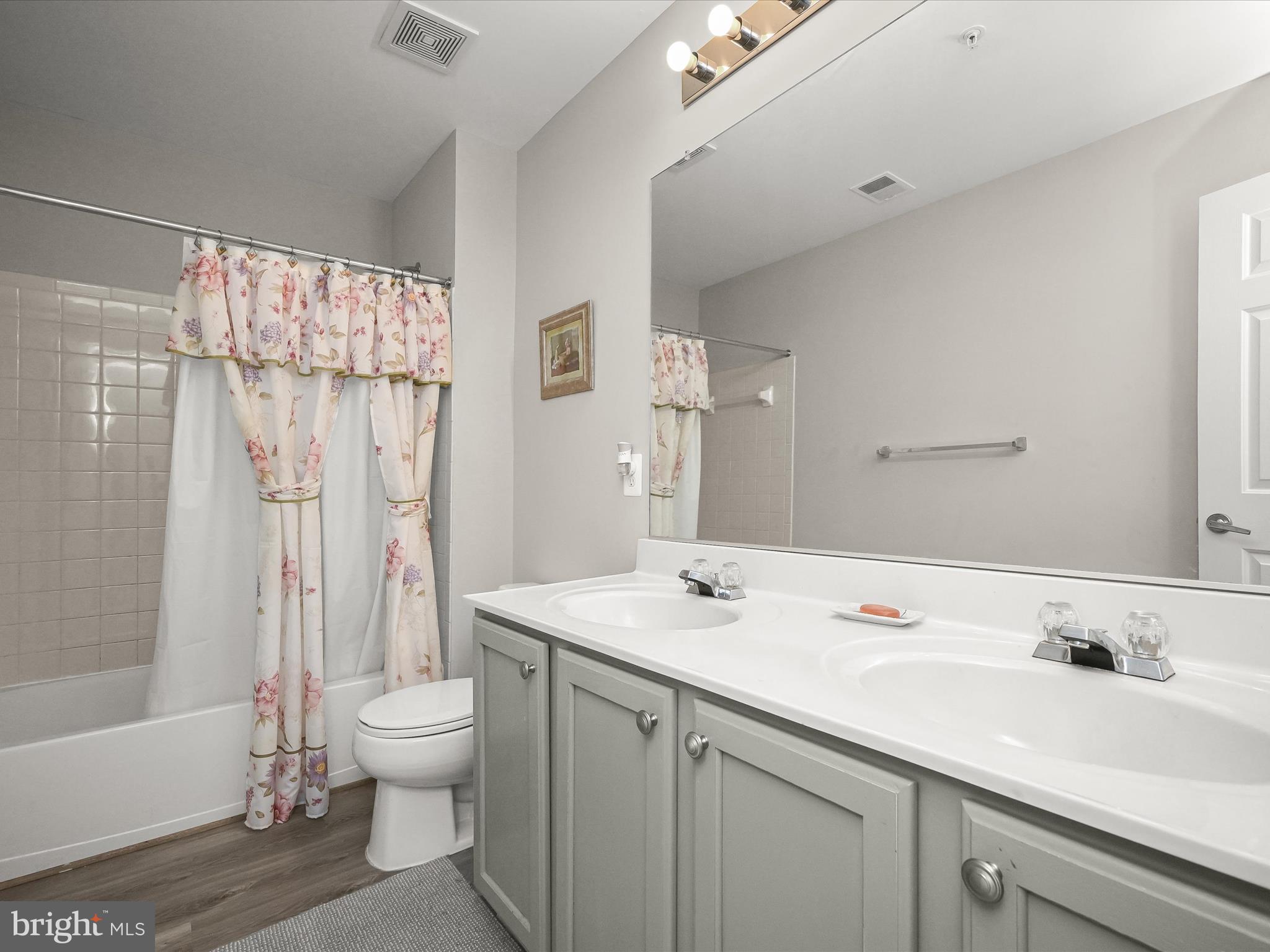 GLENN ESTATES - Residential