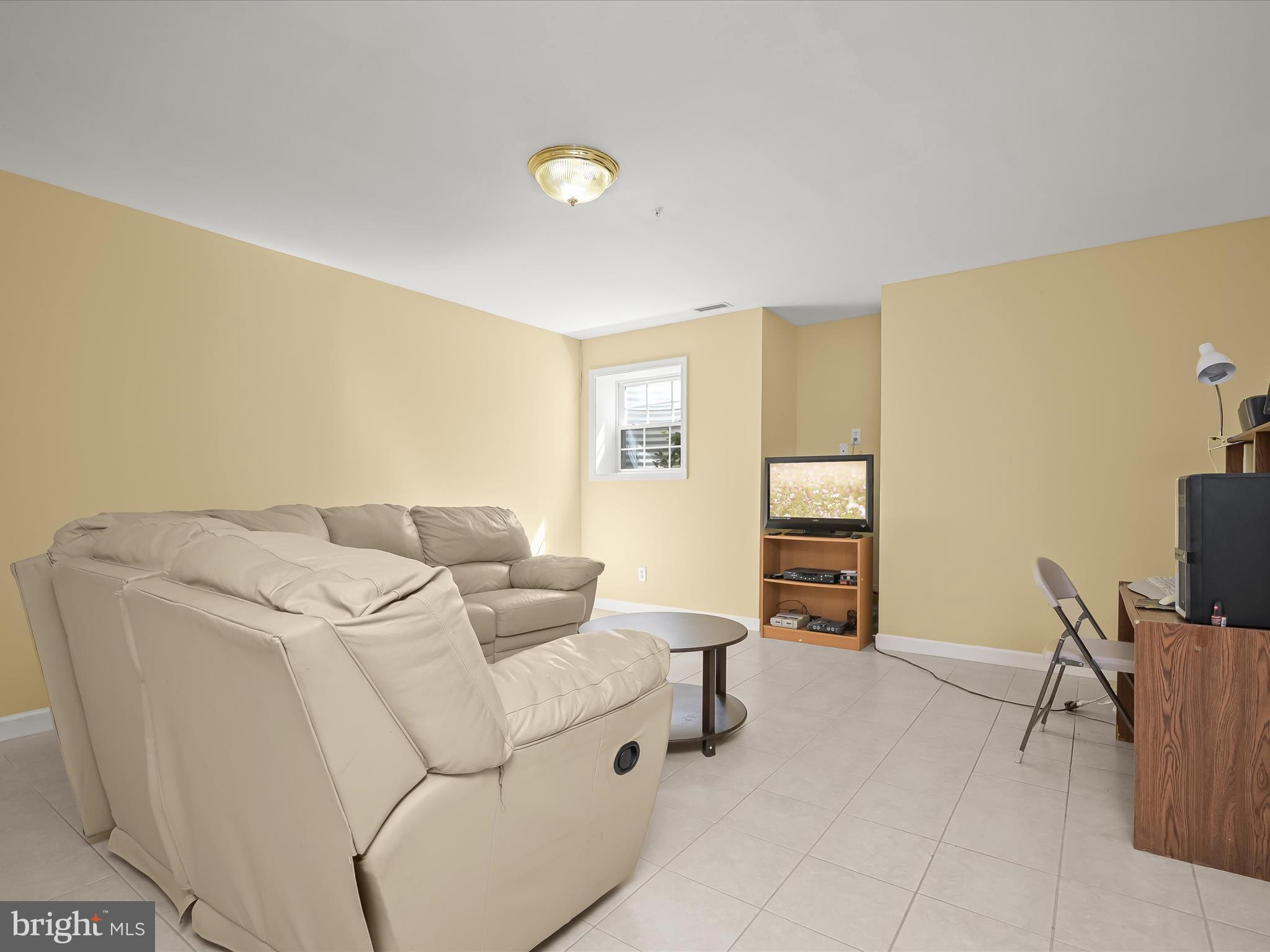 GLENN ESTATES - Residential