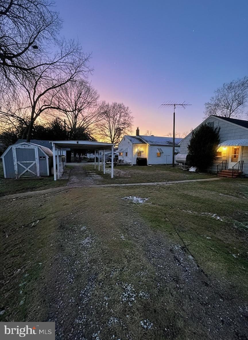 RACE STREET - Residential