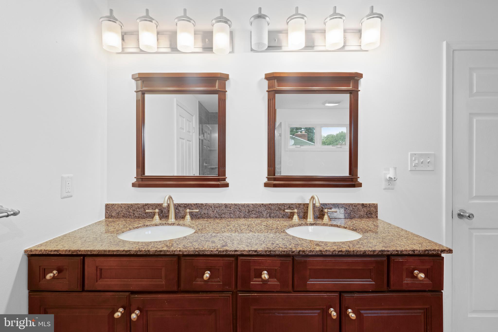 SULLIVAN HEIGHTS - Residential