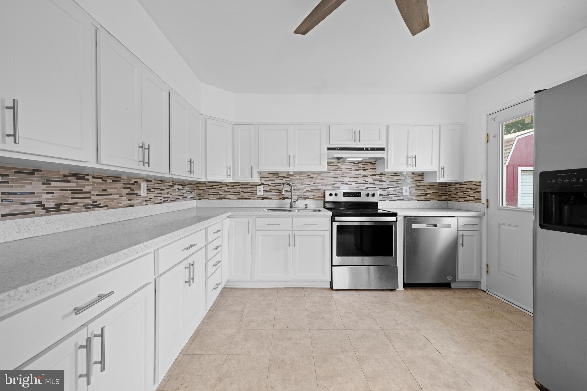 SULLIVAN HEIGHTS - Residential