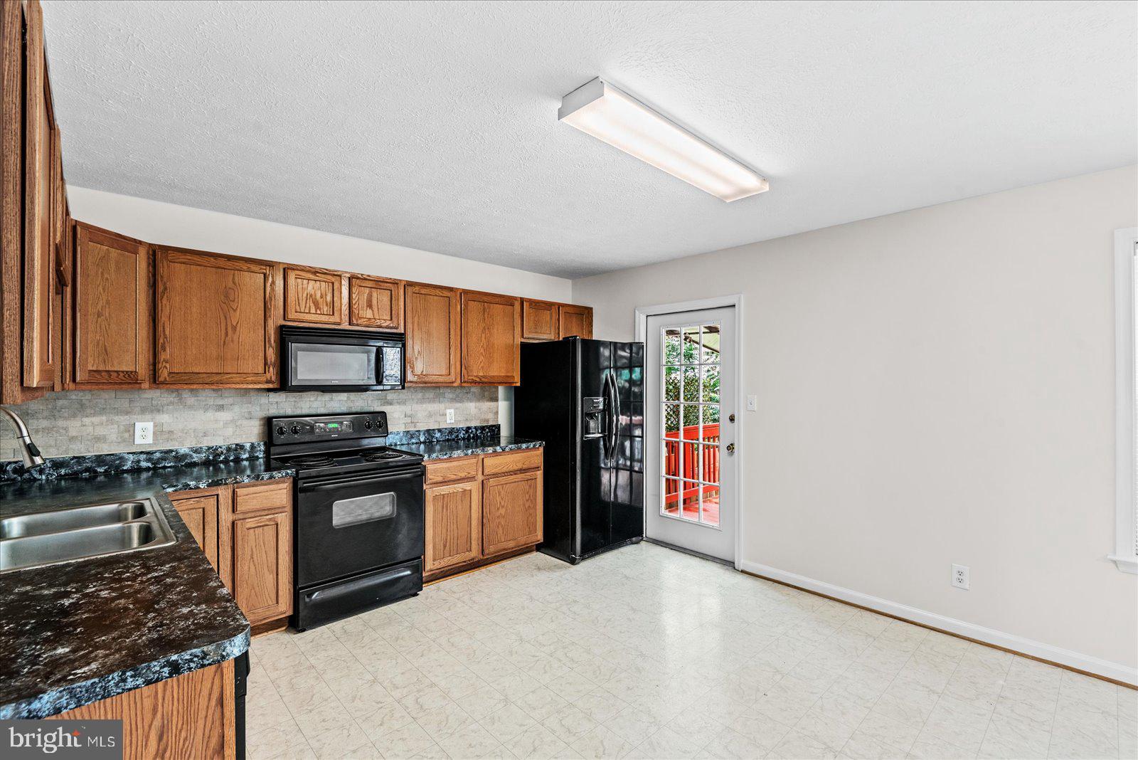 CHARLESTOWN COMMONS - Residential