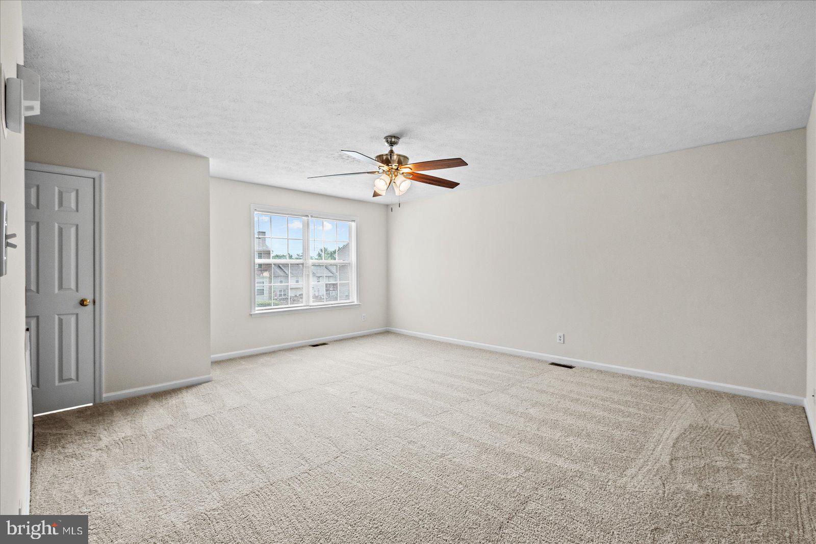 CHARLESTOWN COMMONS - Residential