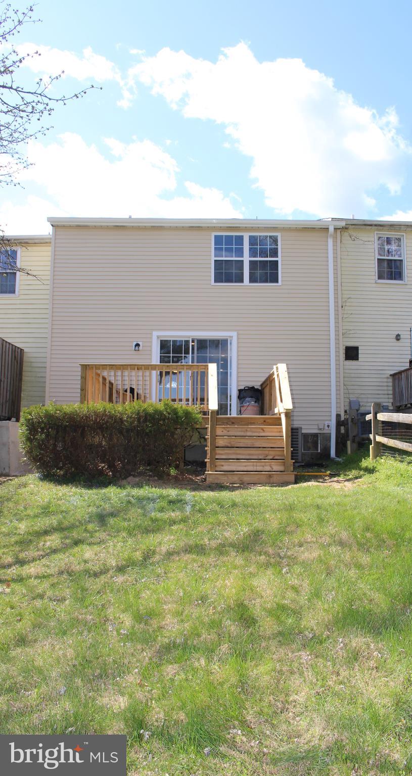 SEVEN COURTS - Residential