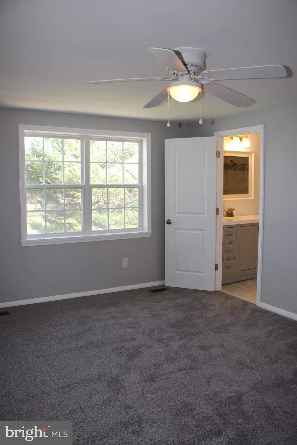 SEVEN COURTS - Residential