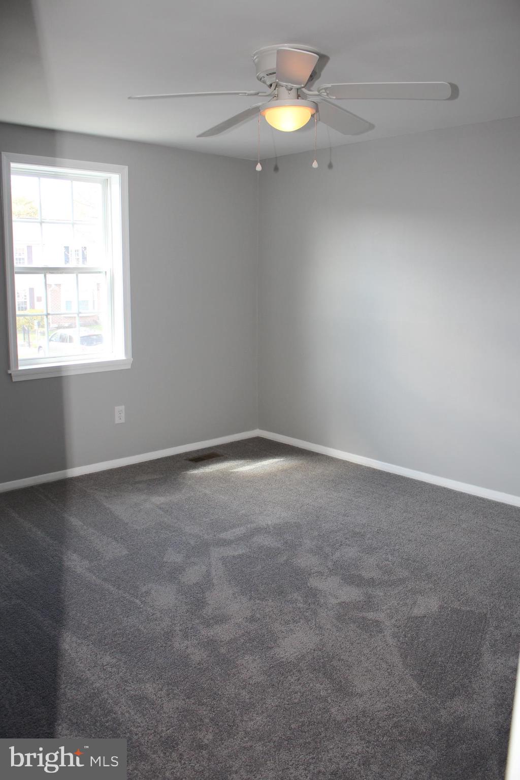 SEVEN COURTS - Residential