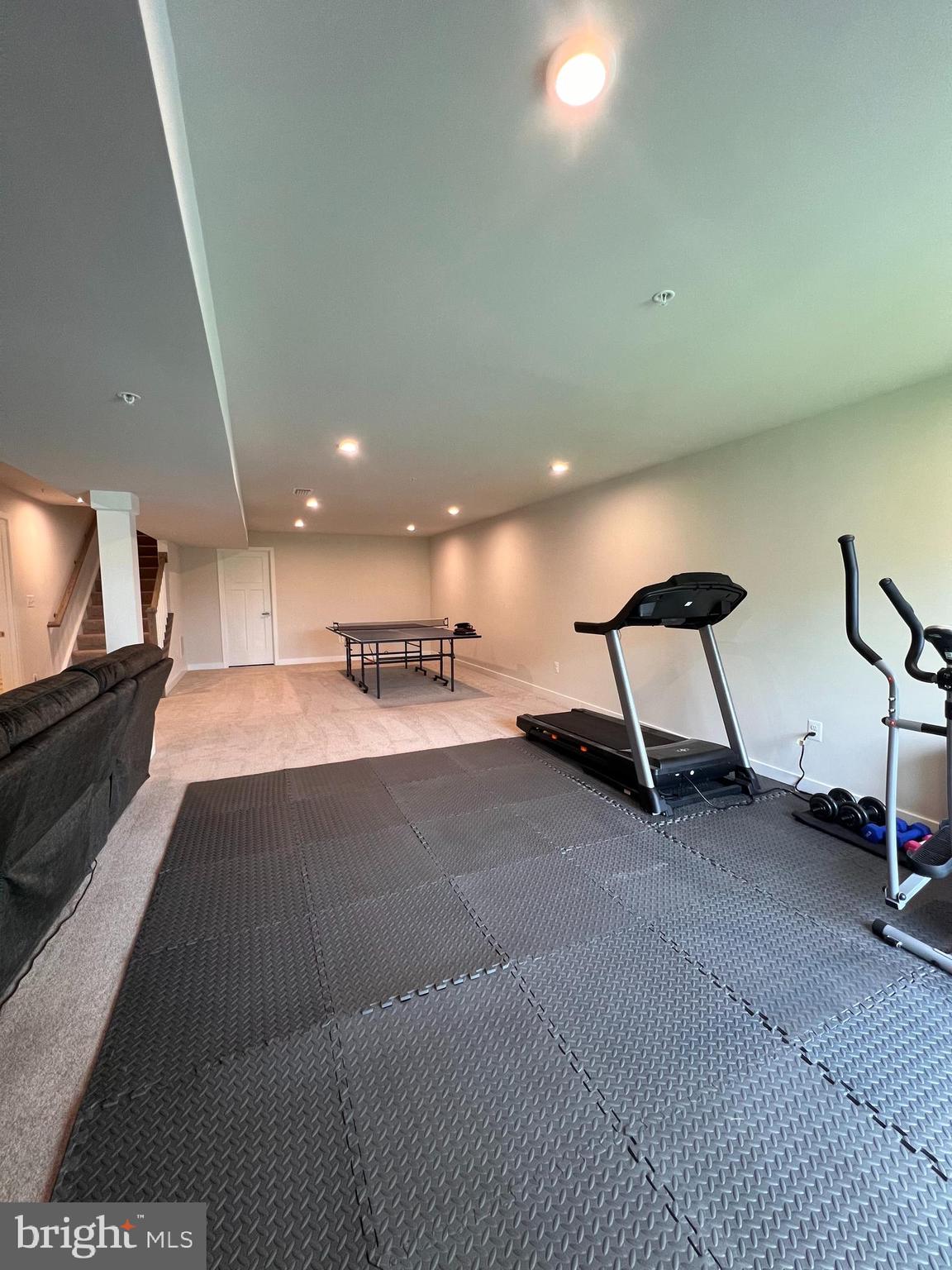 JAMES RUN CARRIAGE HOMES - Residential Lease