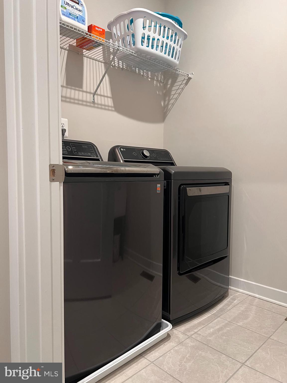 JAMES RUN CARRIAGE HOMES - Residential Lease