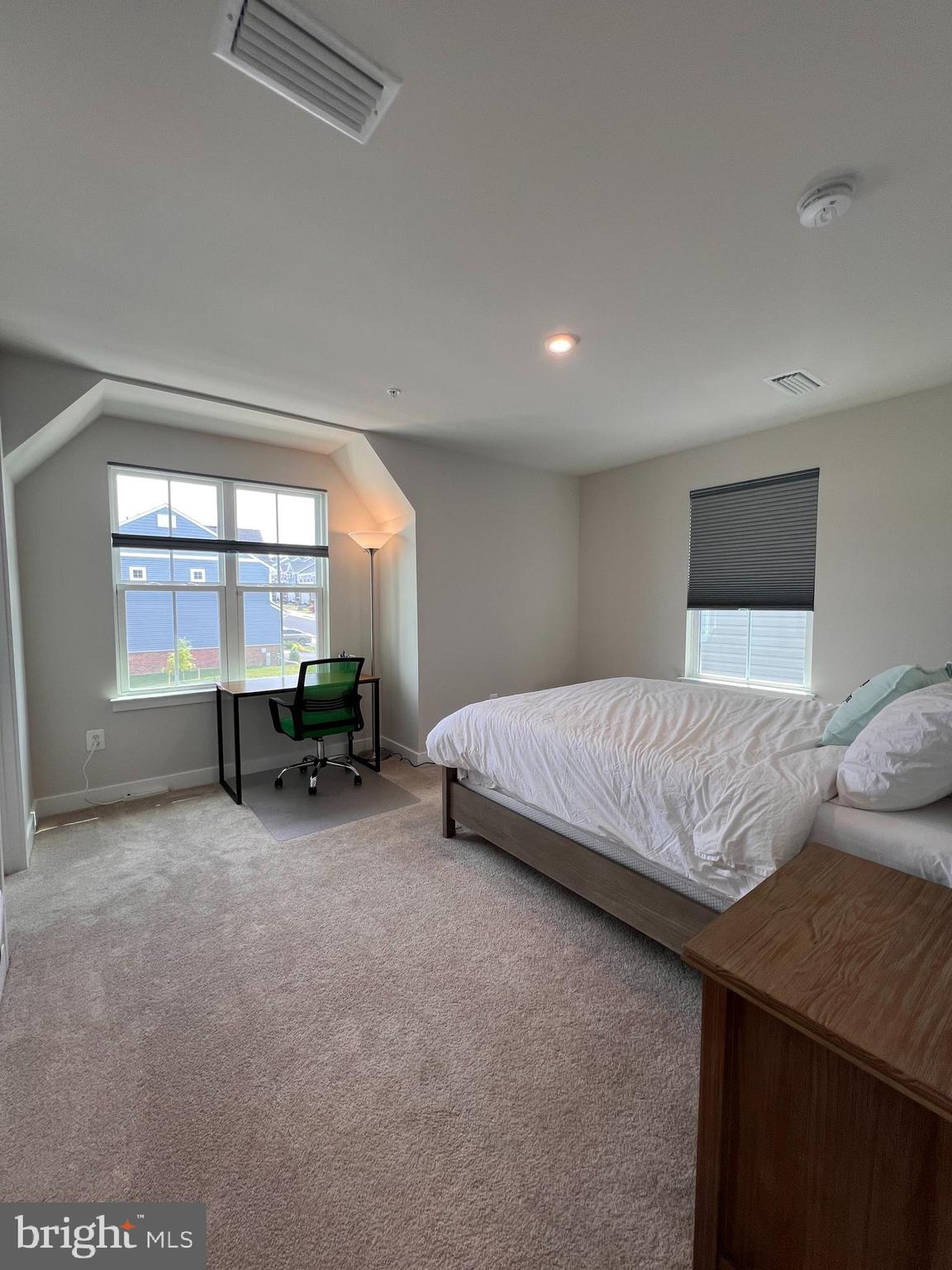 JAMES RUN CARRIAGE HOMES - Residential Lease