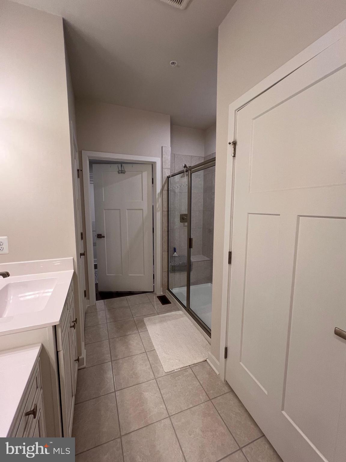 JAMES RUN CARRIAGE HOMES - Residential Lease