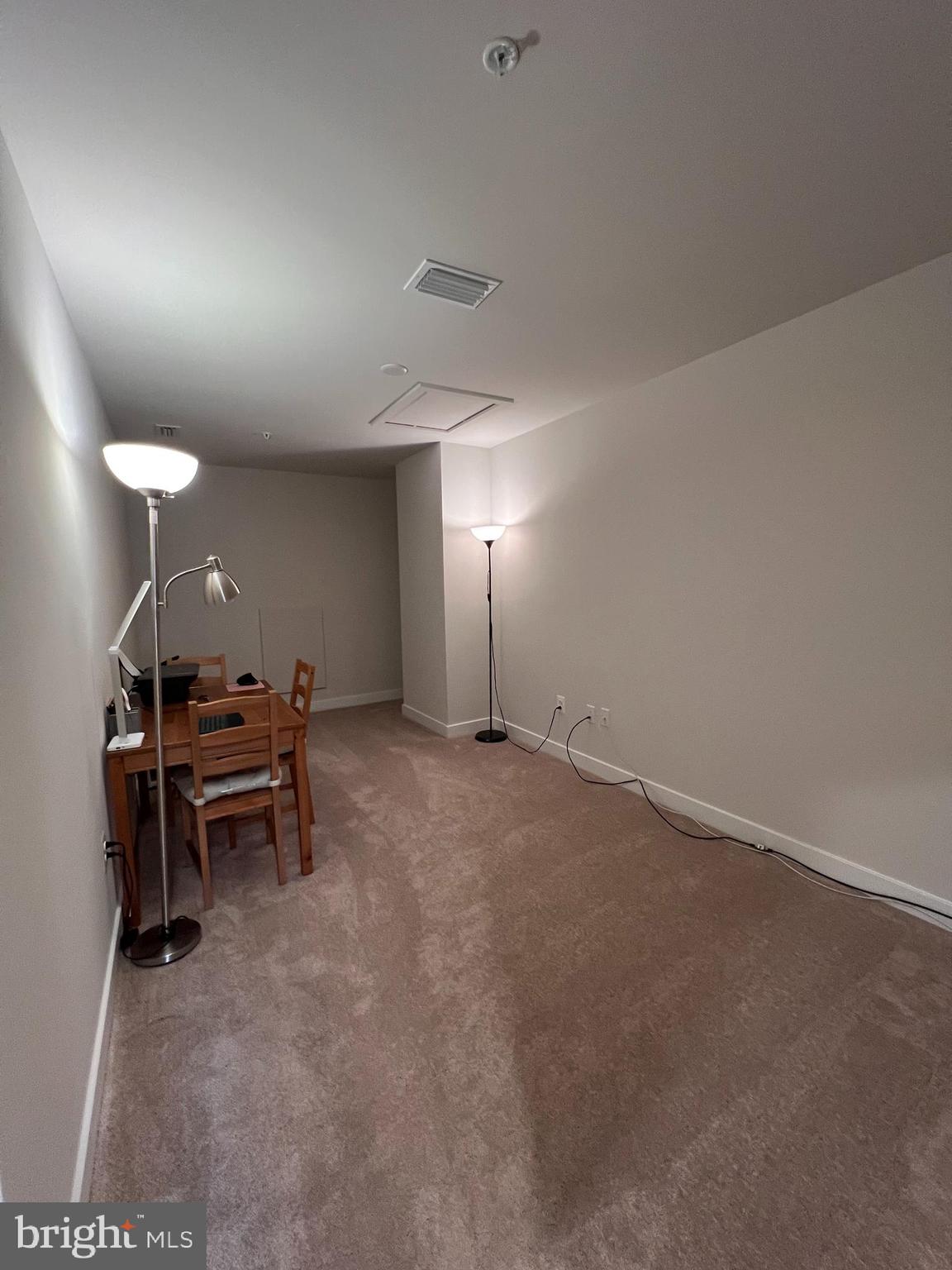 JAMES RUN CARRIAGE HOMES - Residential Lease