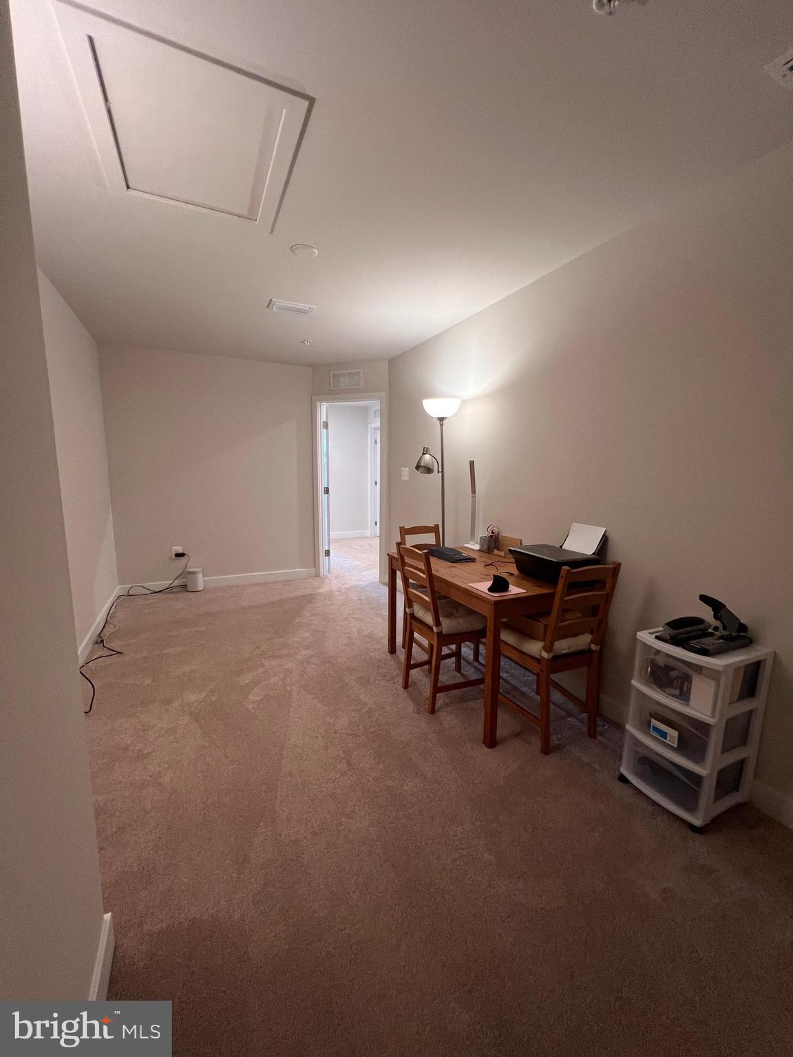 JAMES RUN CARRIAGE HOMES - Residential Lease