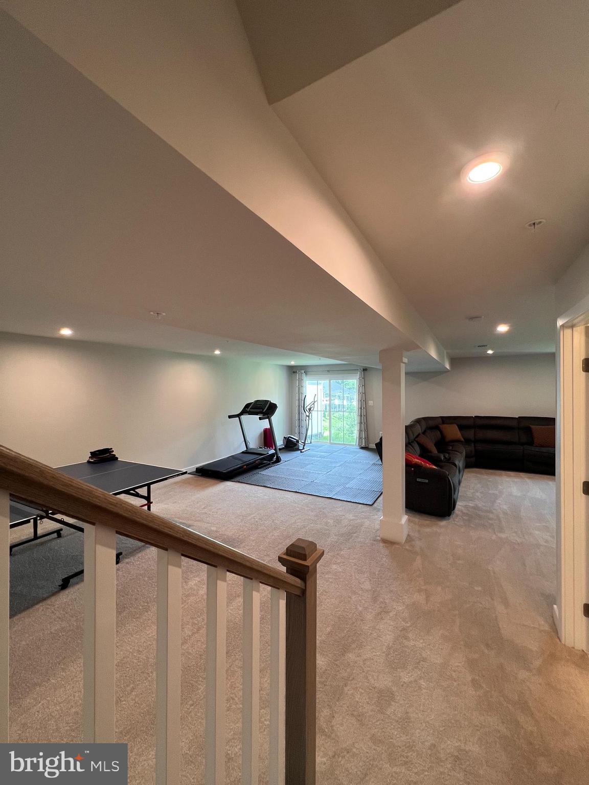JAMES RUN CARRIAGE HOMES - Residential Lease
