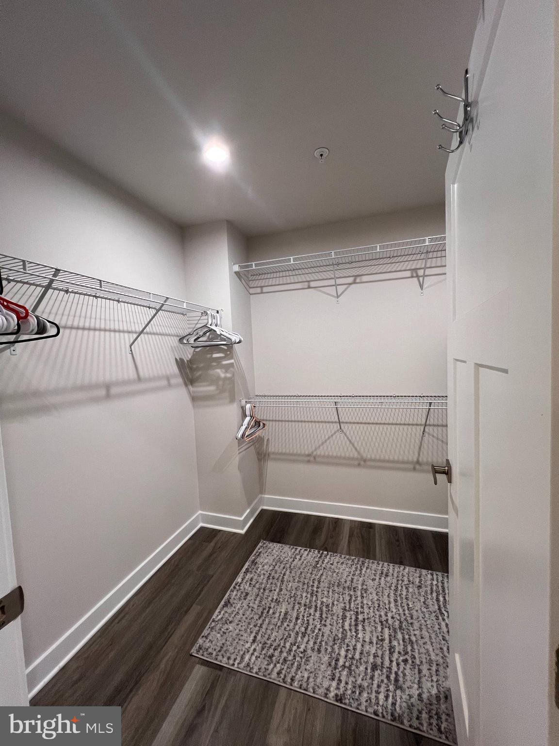 JAMES RUN CARRIAGE HOMES - Residential Lease