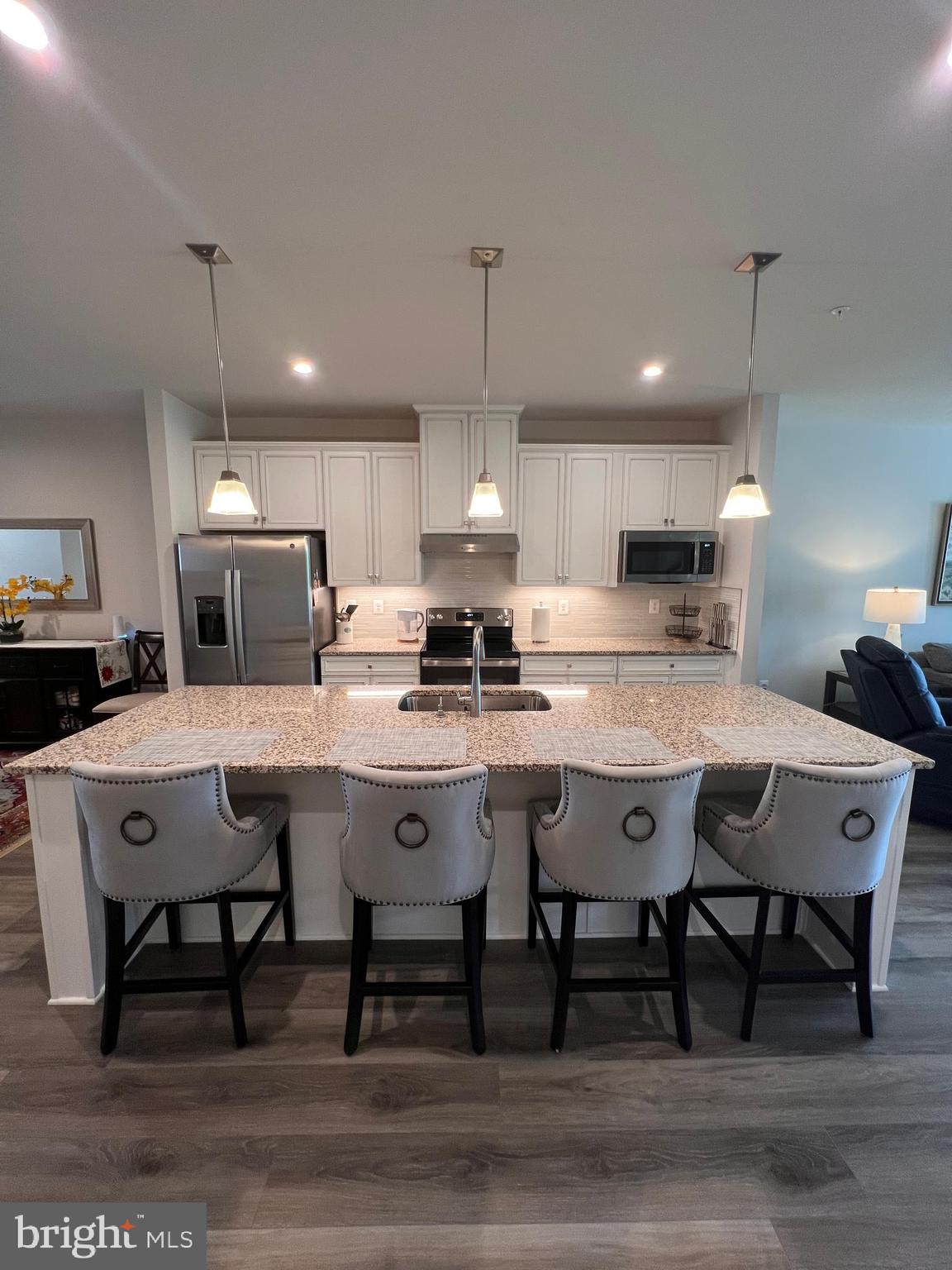 JAMES RUN CARRIAGE HOMES - Residential Lease