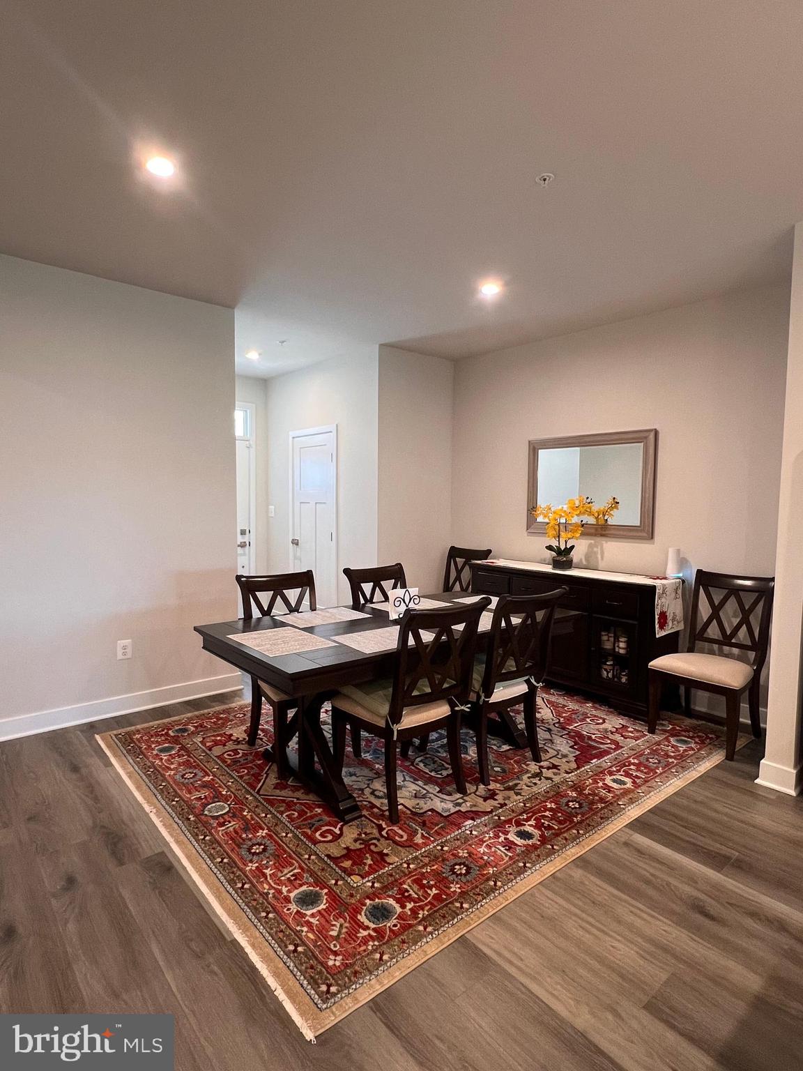 JAMES RUN CARRIAGE HOMES - Residential Lease
