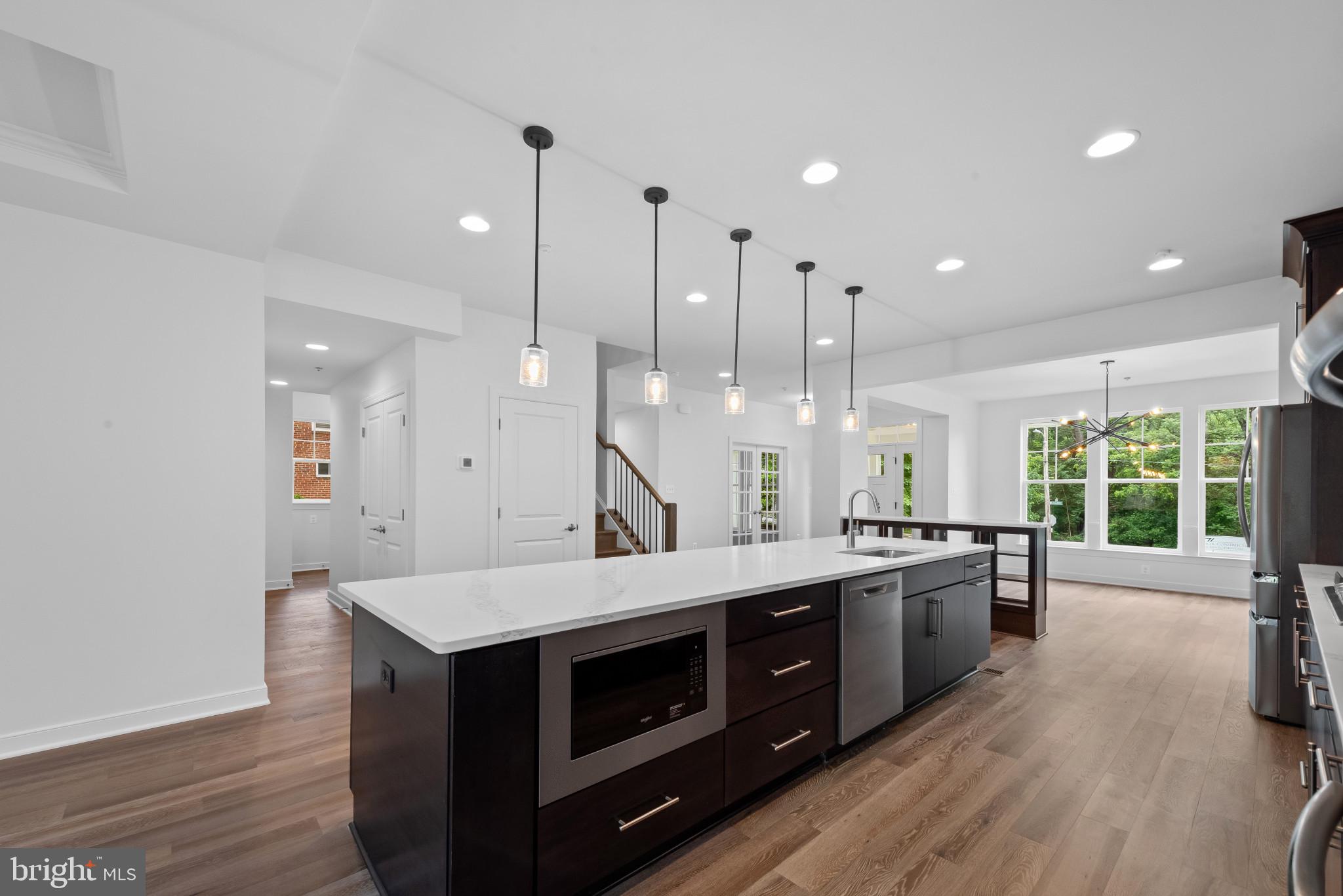 MOUNT WASHINGTON - Residential