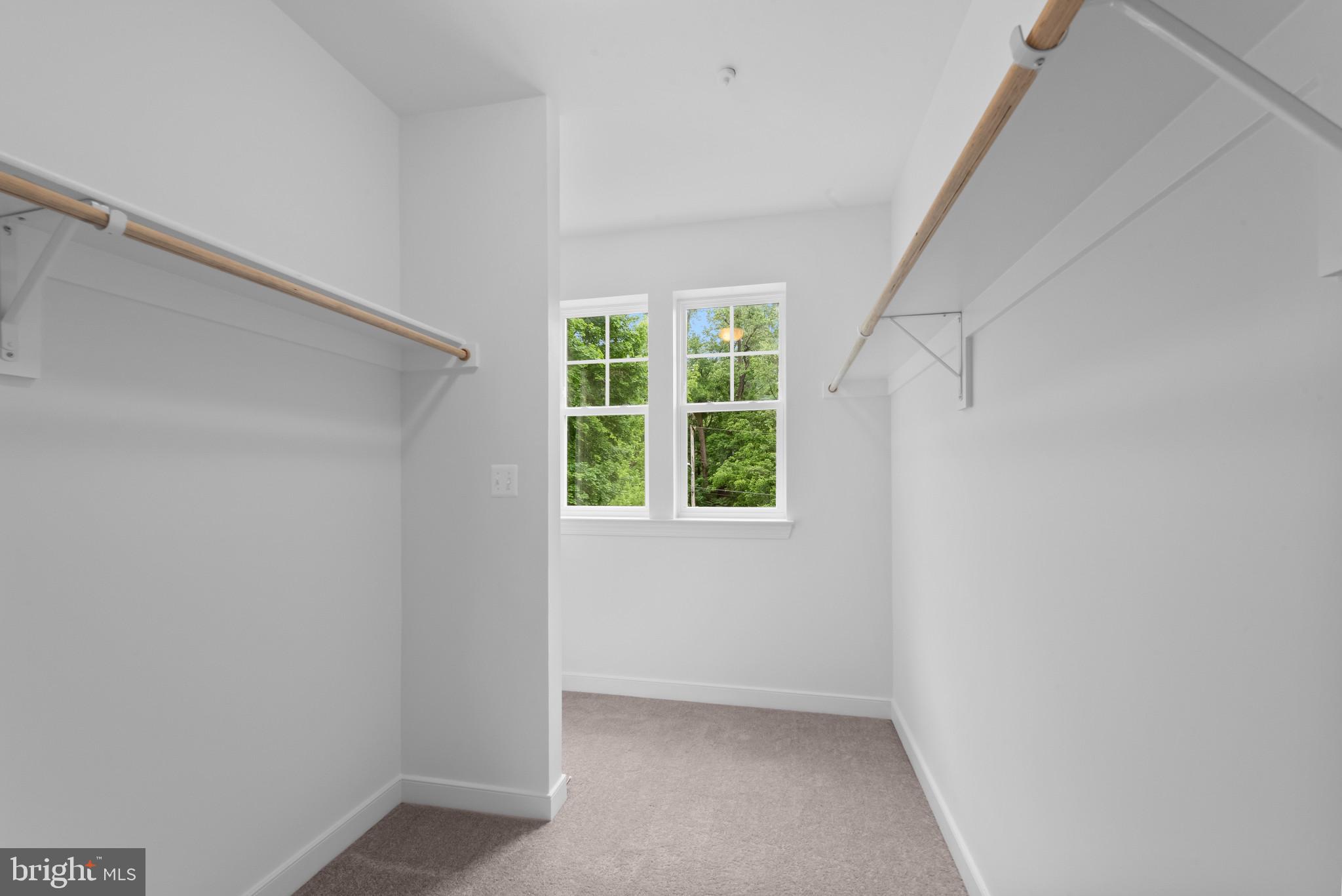 MOUNT WASHINGTON - Residential