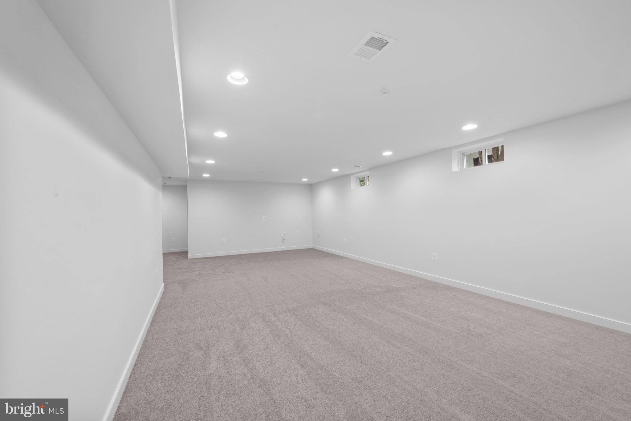 MOUNT WASHINGTON - Residential