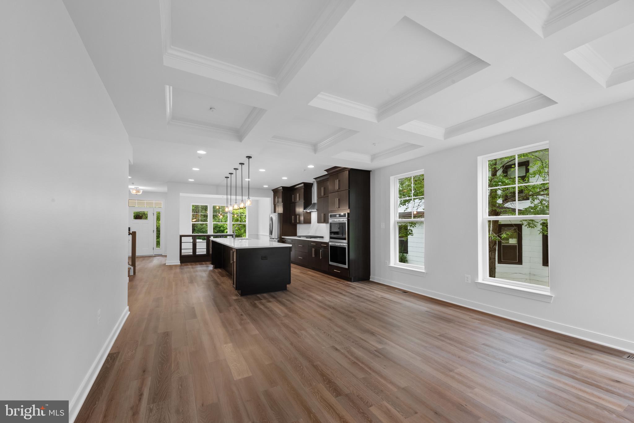 MOUNT WASHINGTON - Residential