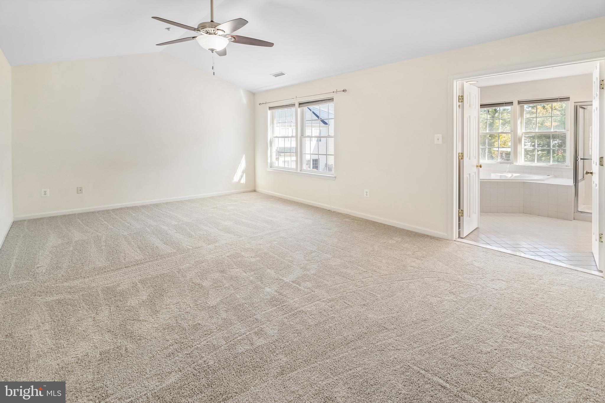 CROFTON MANOR - Residential