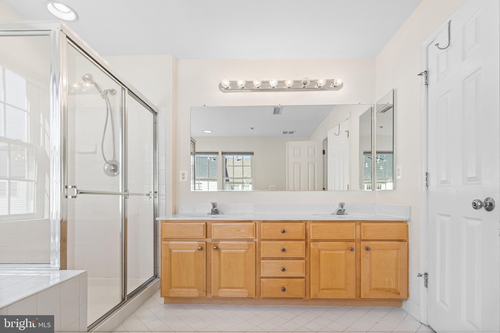 CROFTON MANOR - Residential