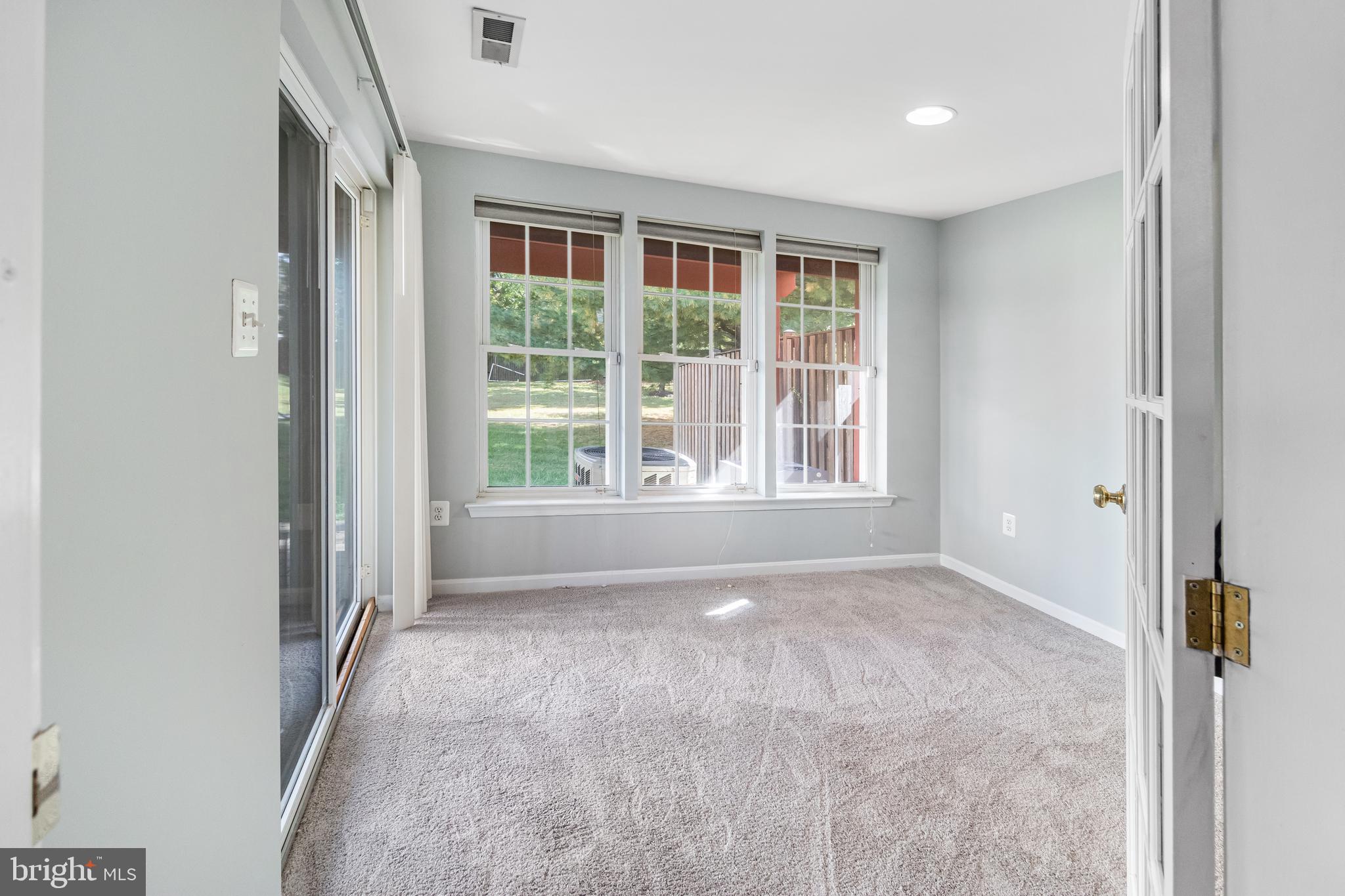 CROFTON MANOR - Residential