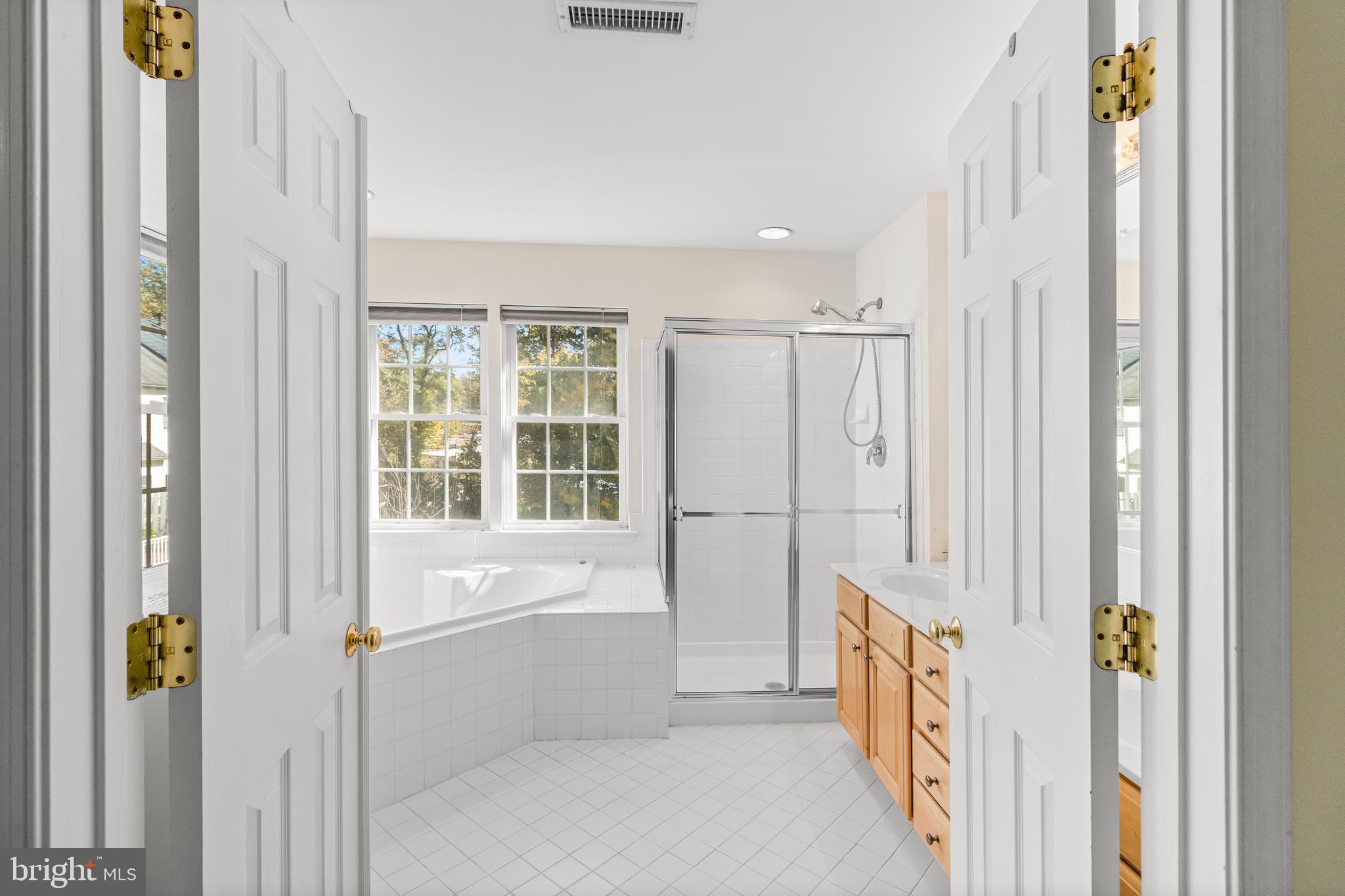 CROFTON MANOR - Residential