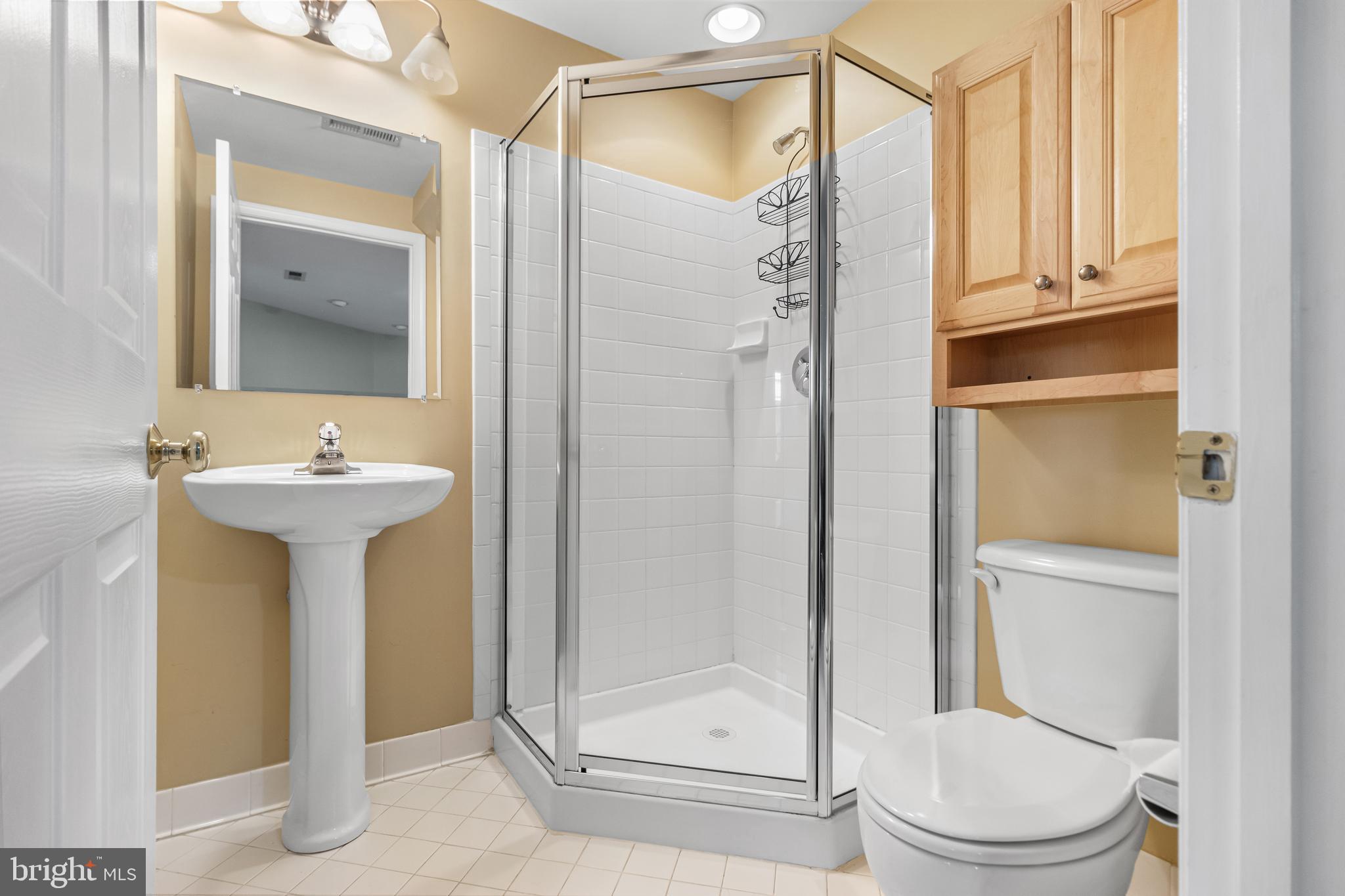 CROFTON MANOR - Residential