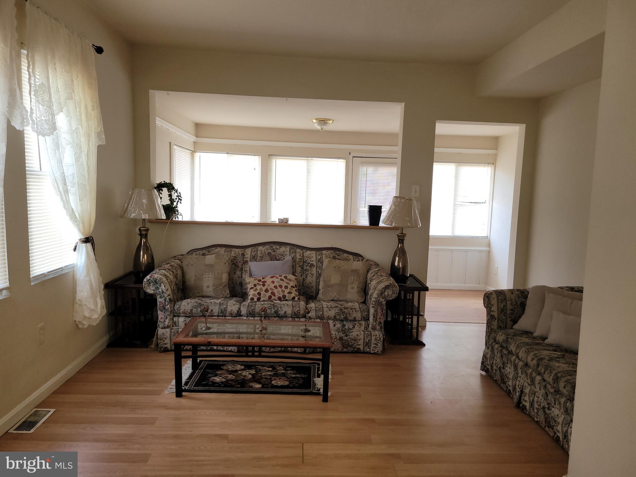 NORTH HALETHORPE - Residential